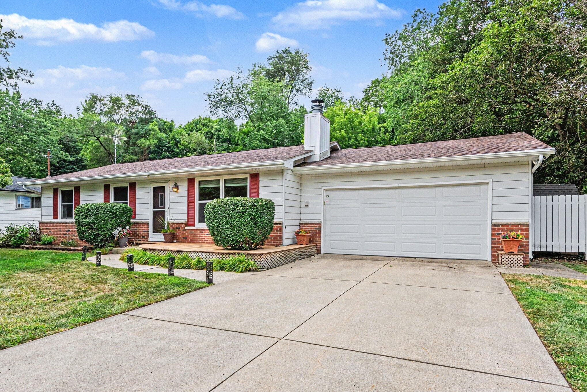 209 Cherry Hill Kalamazoo MI 49006
