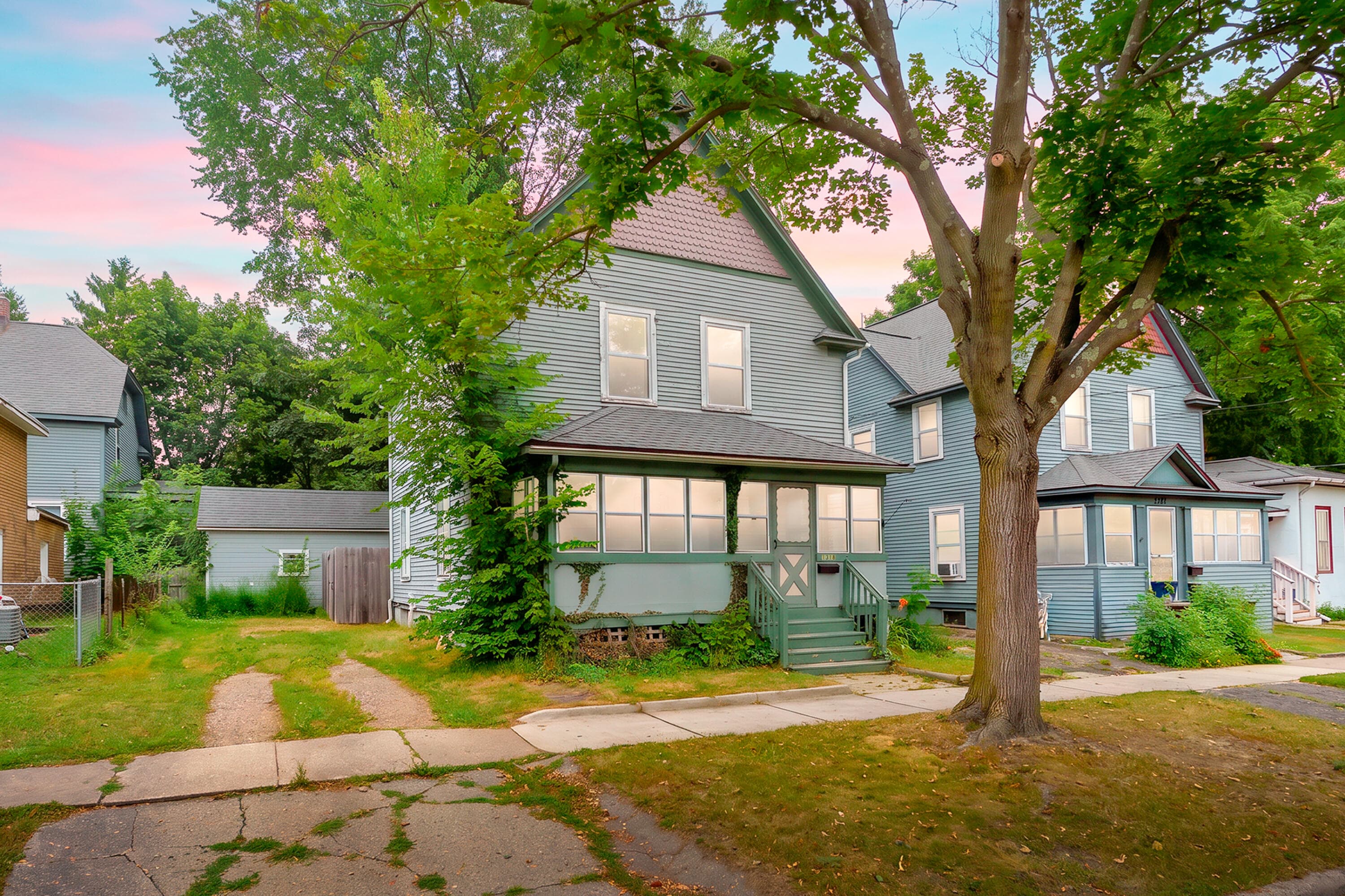 1318 Oak Kalamazoo MI 49008