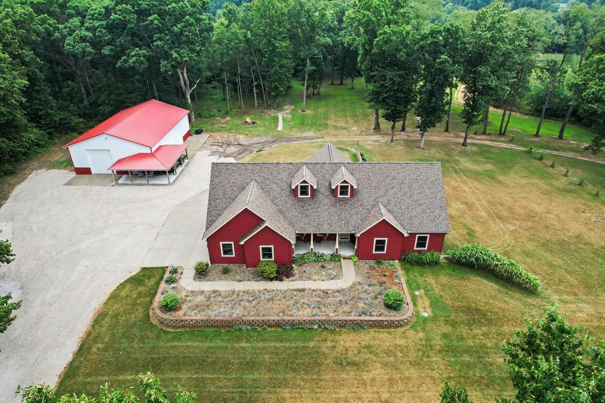 Primary property photo