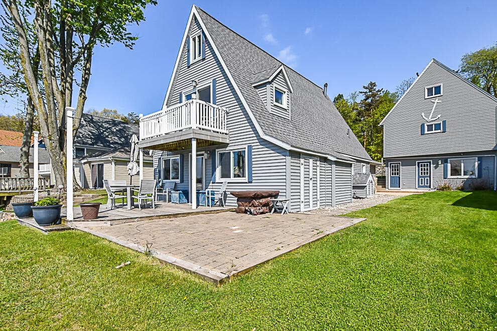 1210 Eagle Lake Kalamazoo MI 49009
