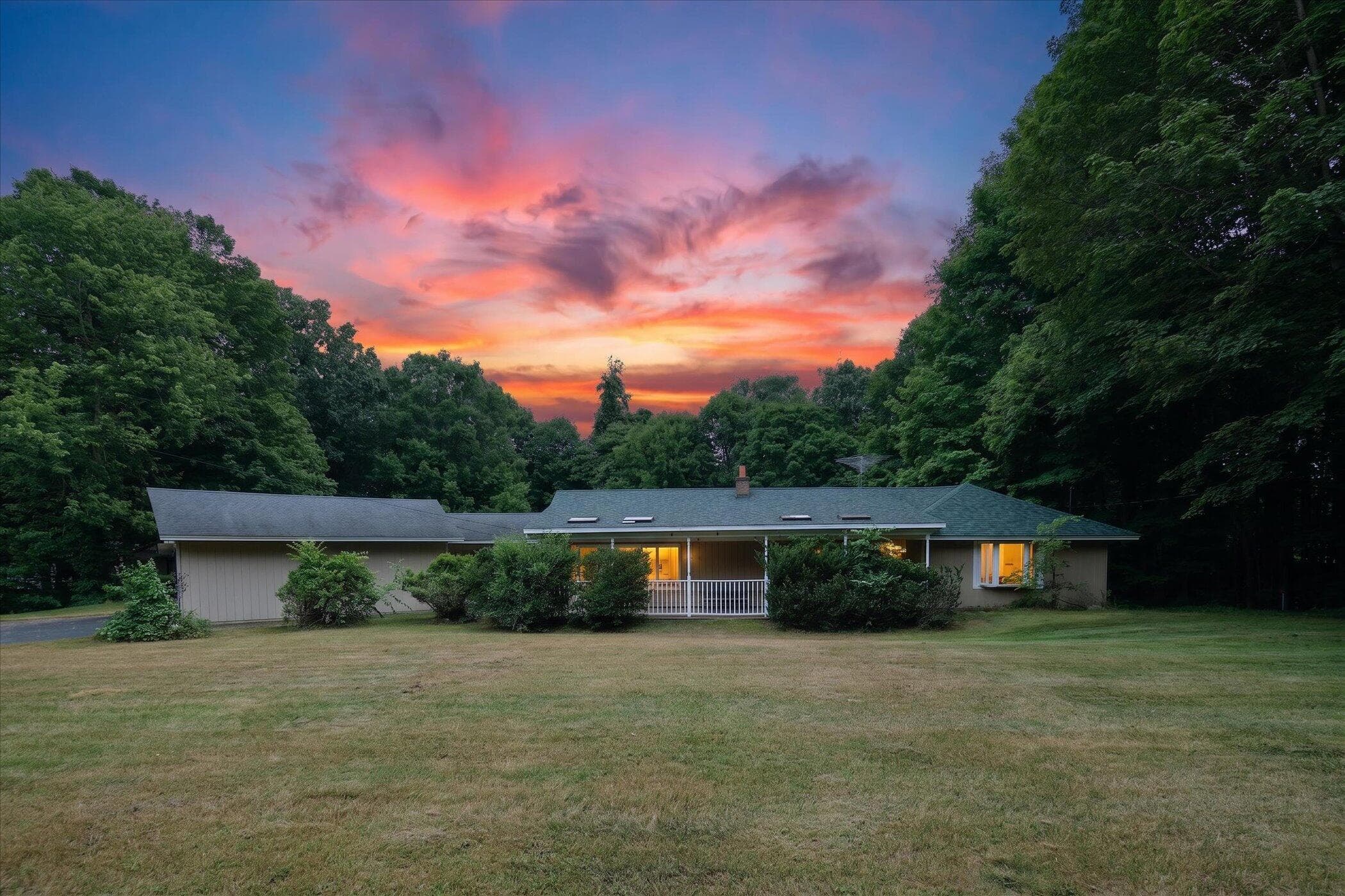 Primary property photo