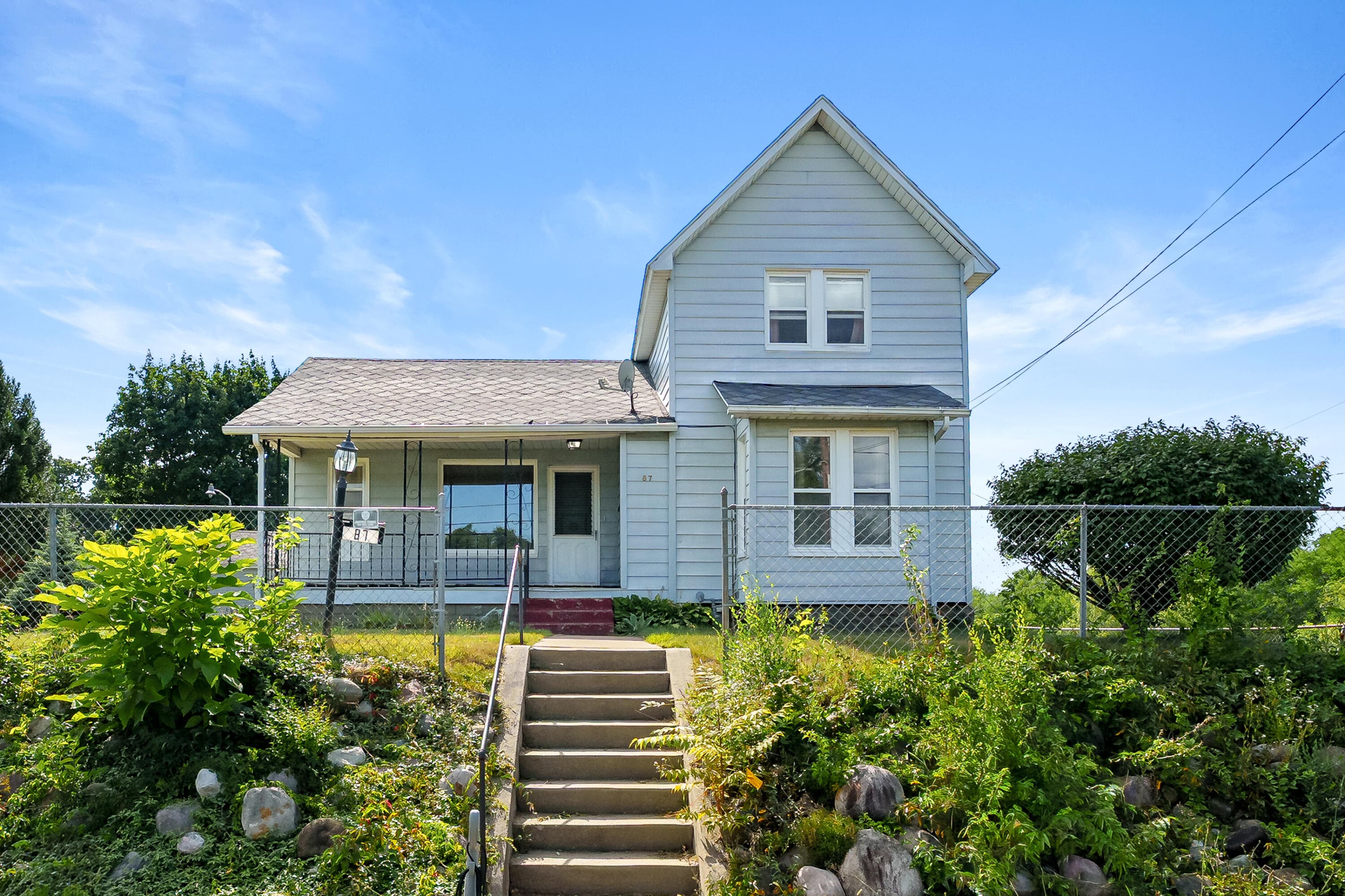 Primary property photo