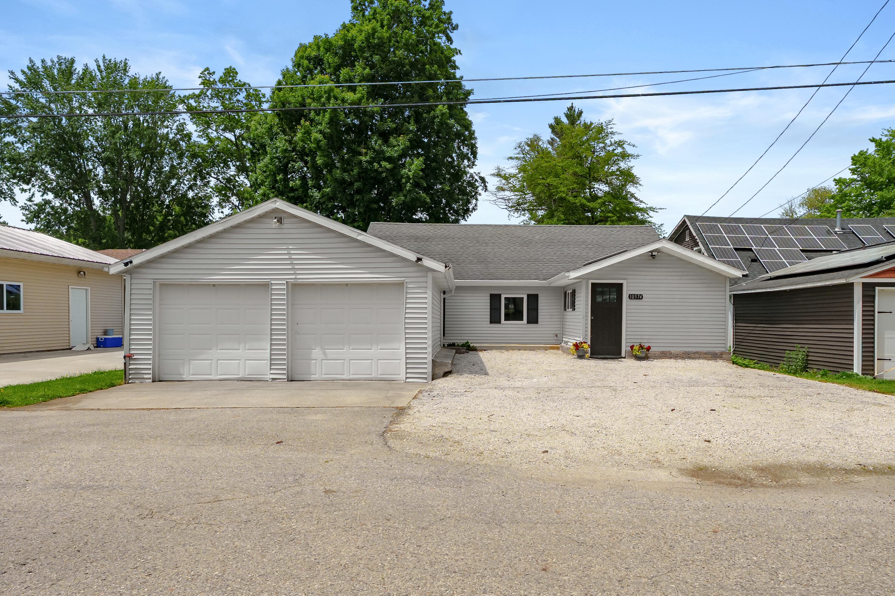 10574 Tomkinson Scotts MI 49088