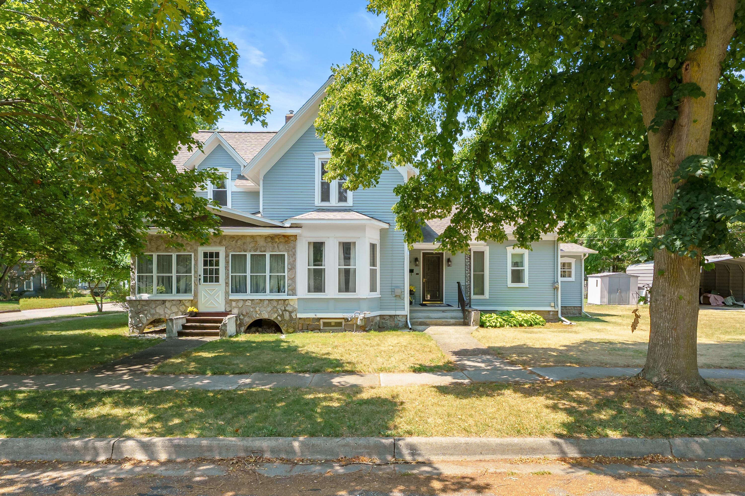 120 Hicks Plainwell MI 49080