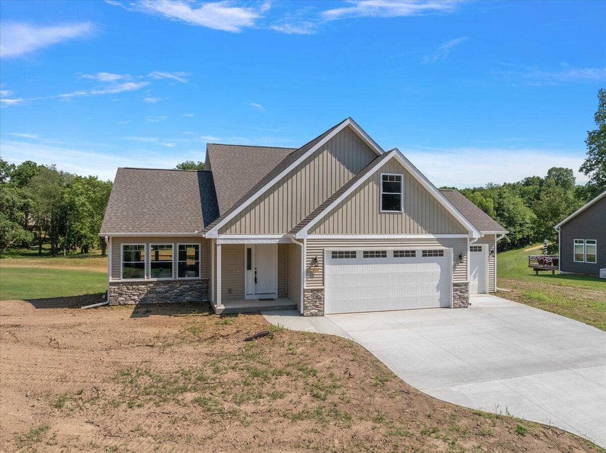 237 Markus Glen Plainwell MI 49080
