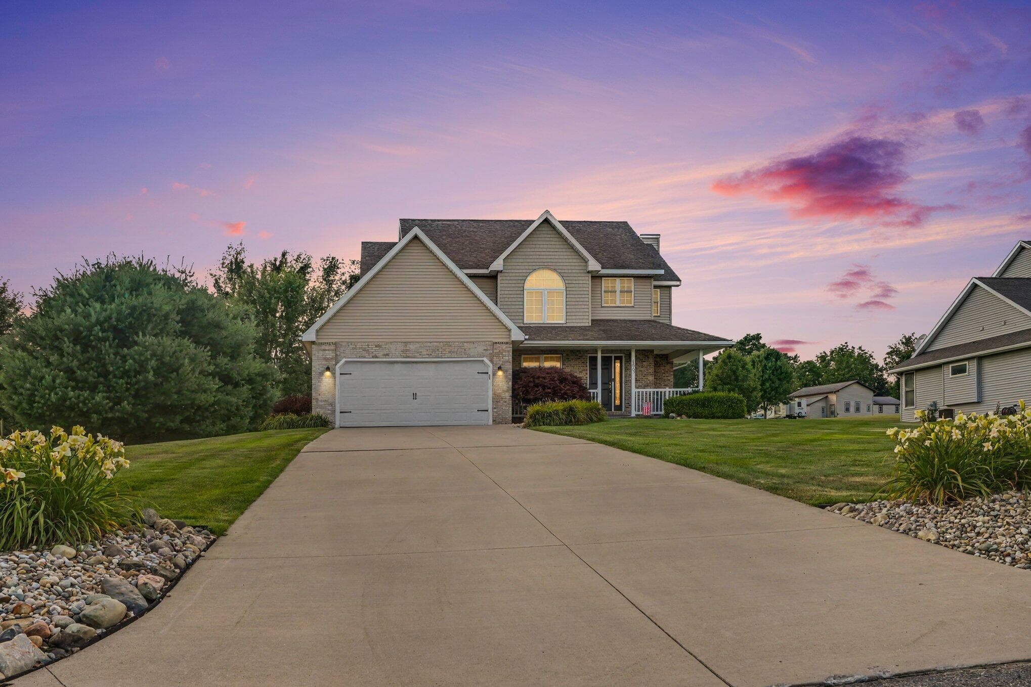 Primary property photo