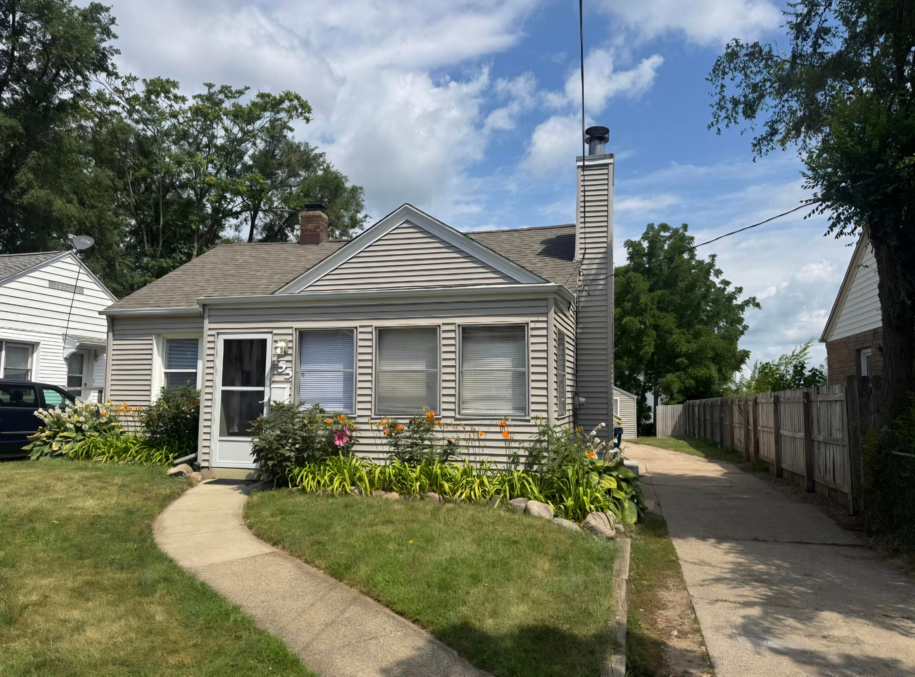 155 Cliff Battle Creek MI 49014