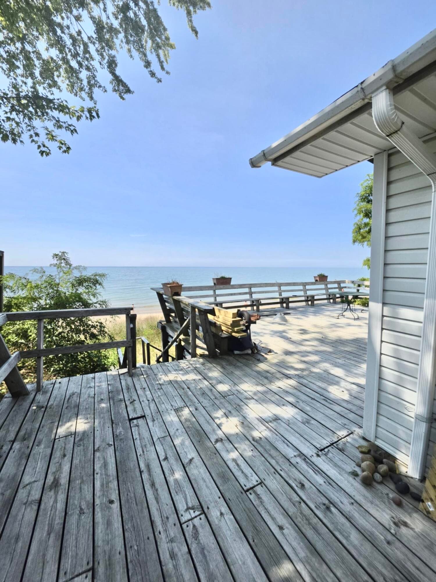Primary property photo