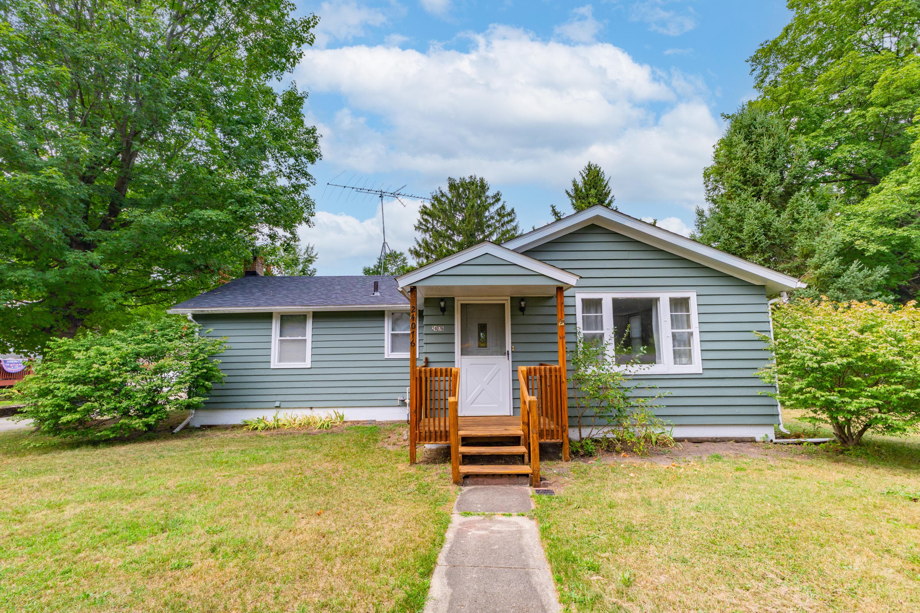 24076 2nd Mattawan MI 49071