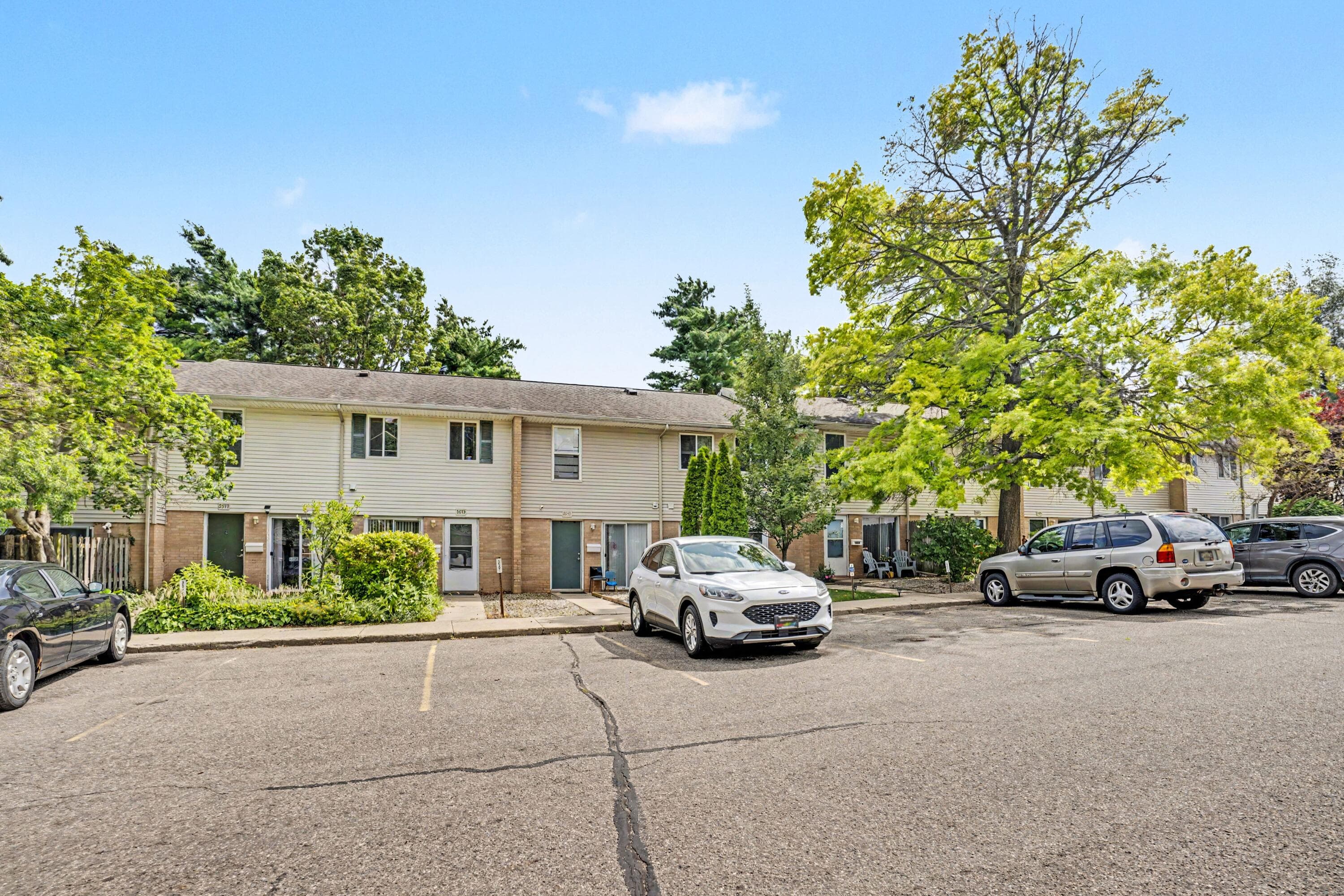 3583 Kenbrooke Kalamazoo MI 49006