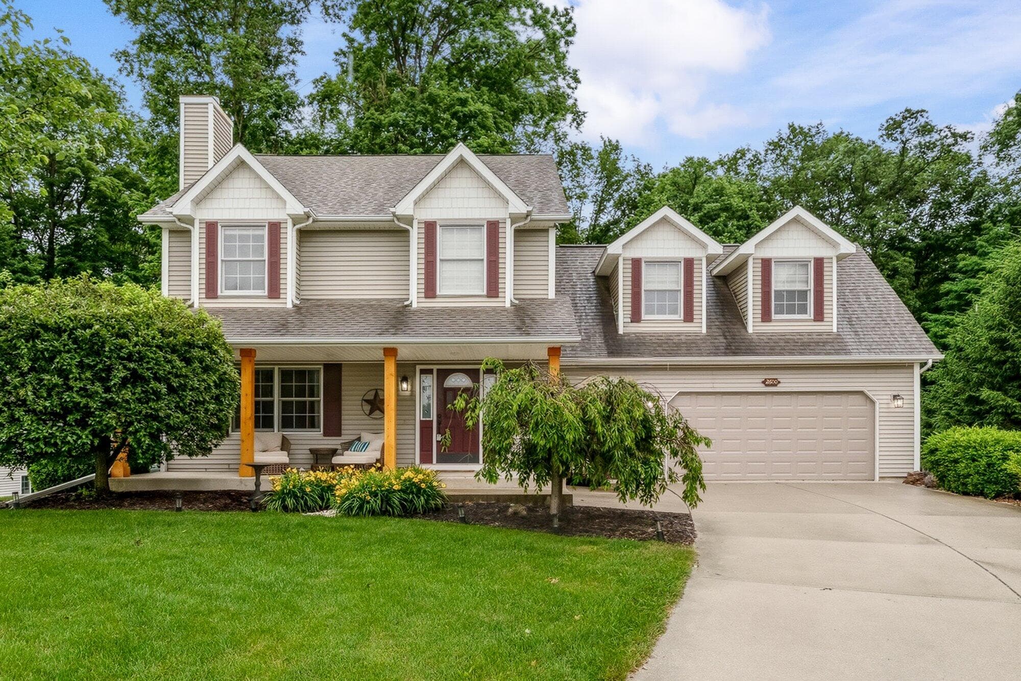Primary property photo