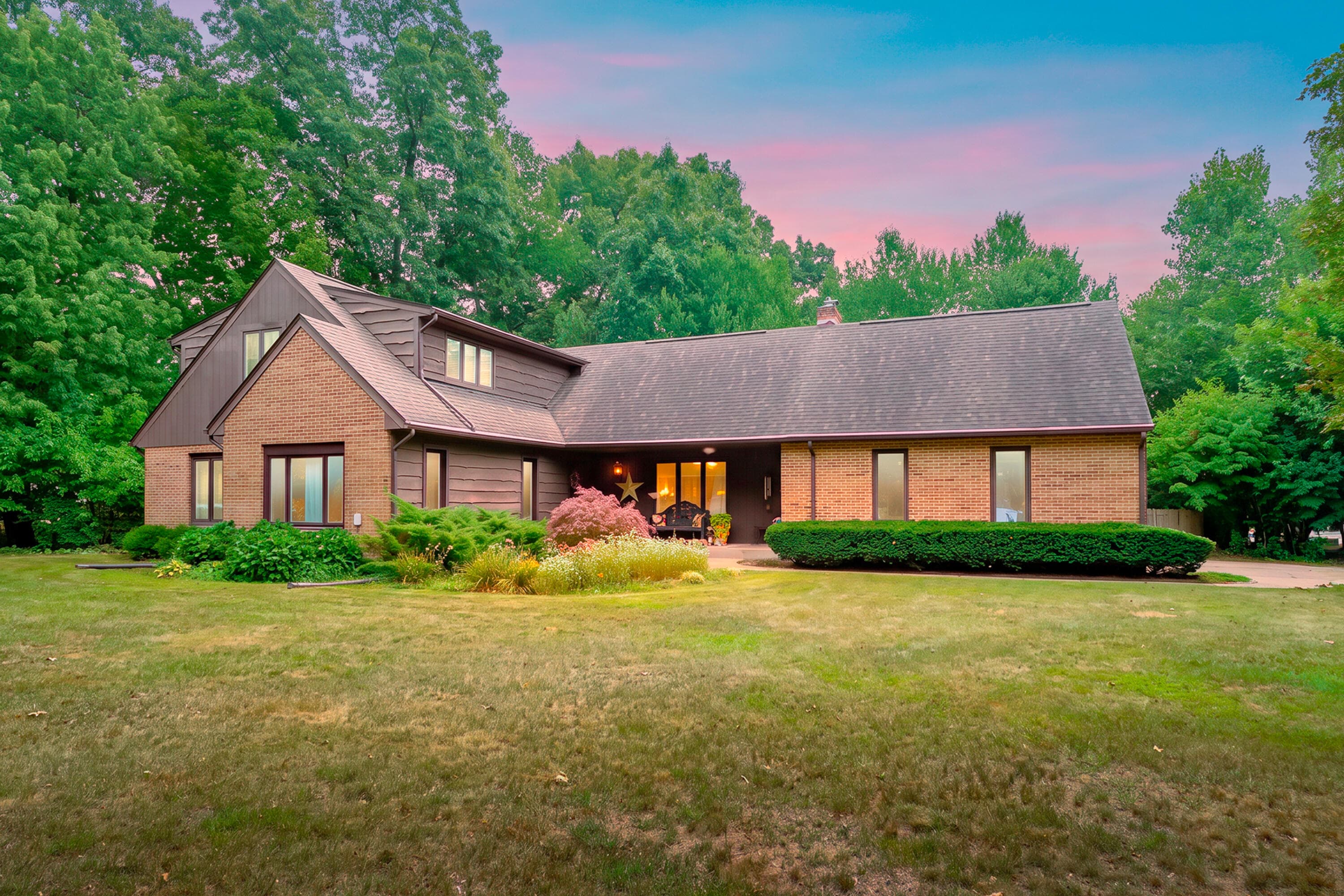 Primary property photo