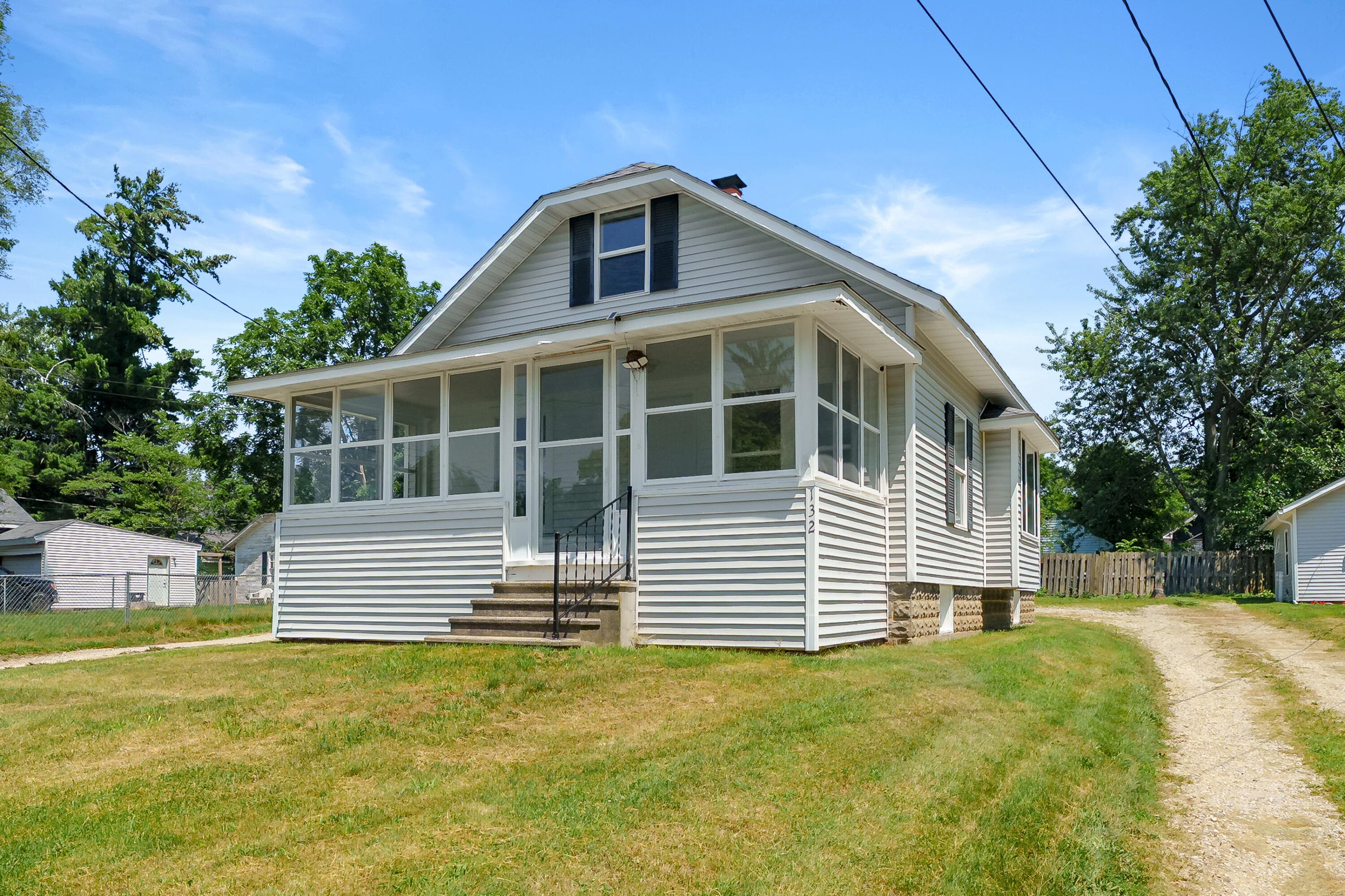 132 Gilkison Kalamazoo MI 49006