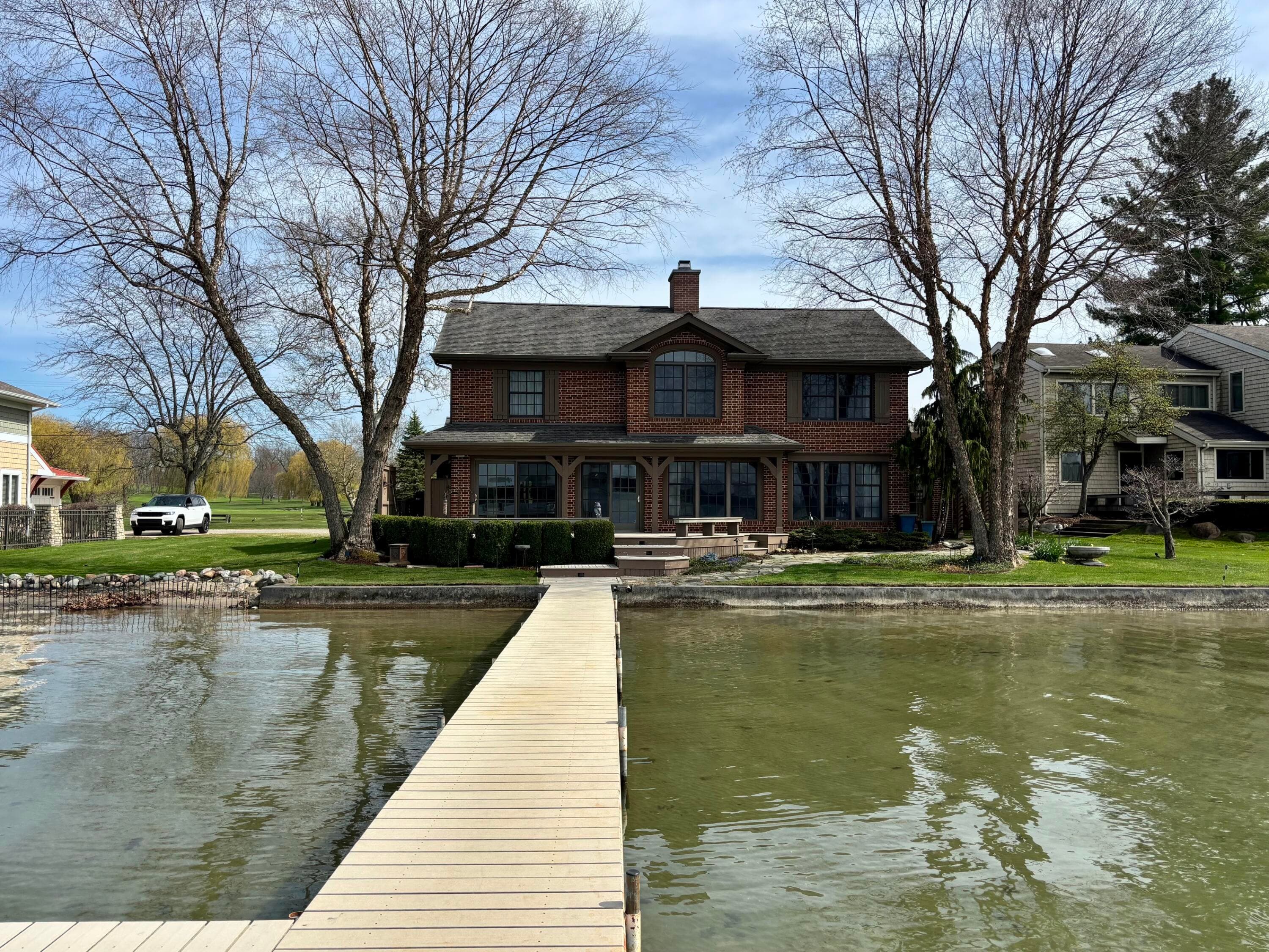 Primary property photo