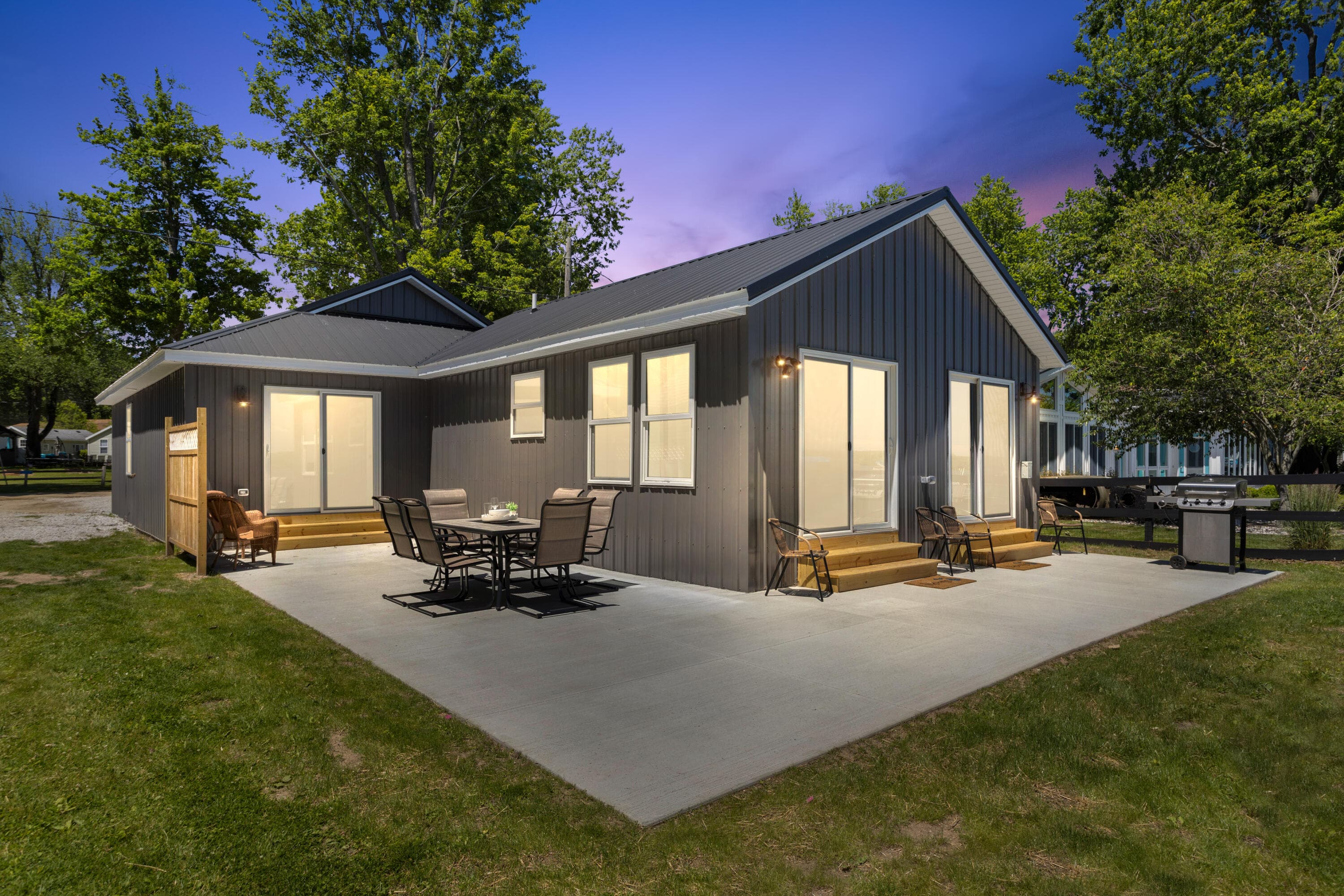 2751 Russell Wayland MI 49348