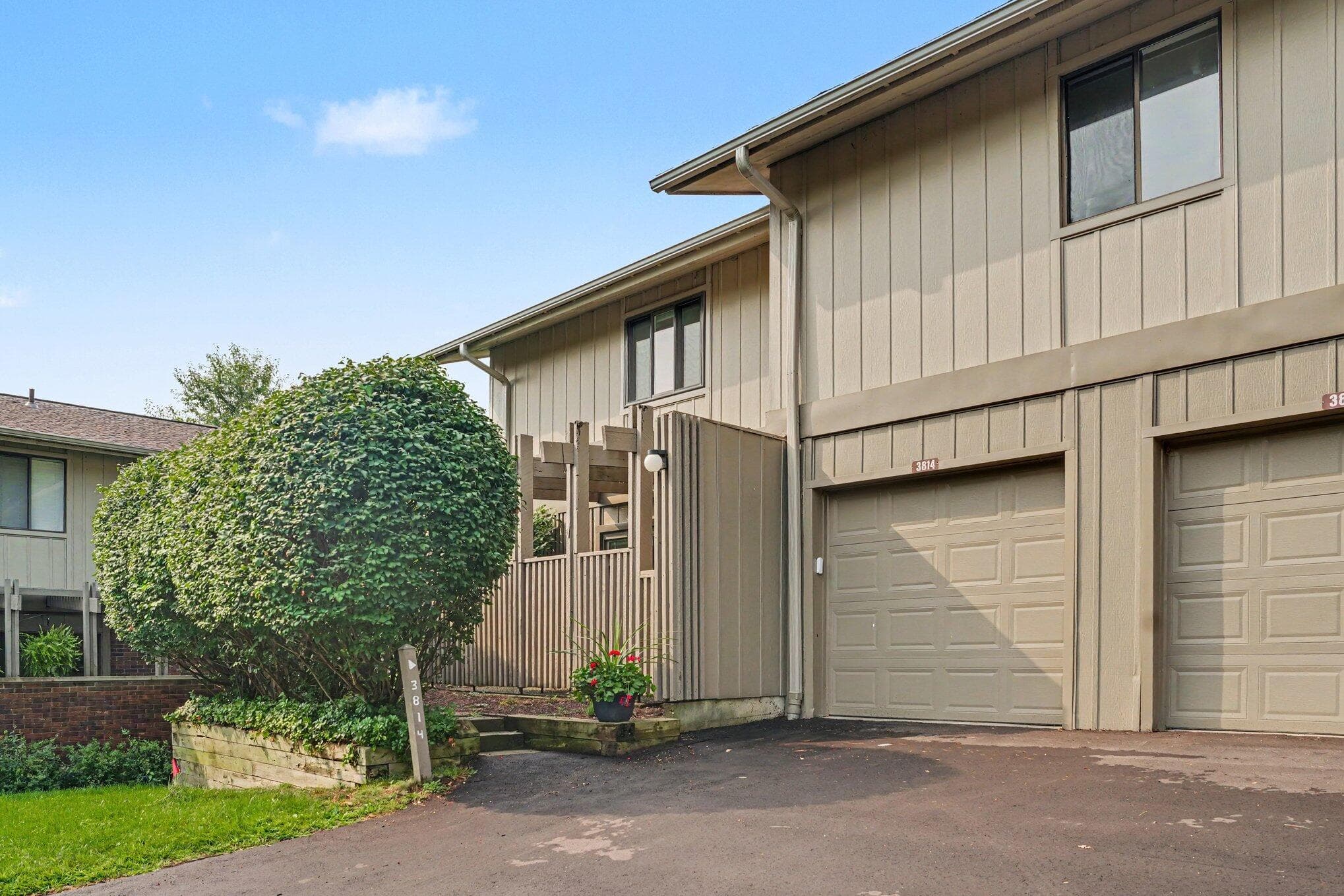 3814 Greenleaf Kalamazoo MI 49008