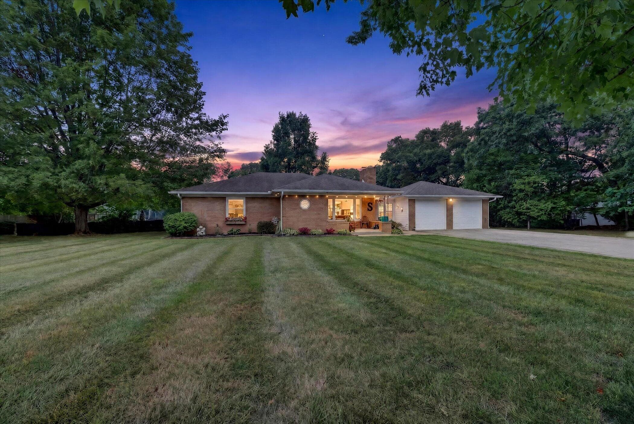 Primary property photo