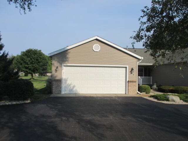 Primary property photo