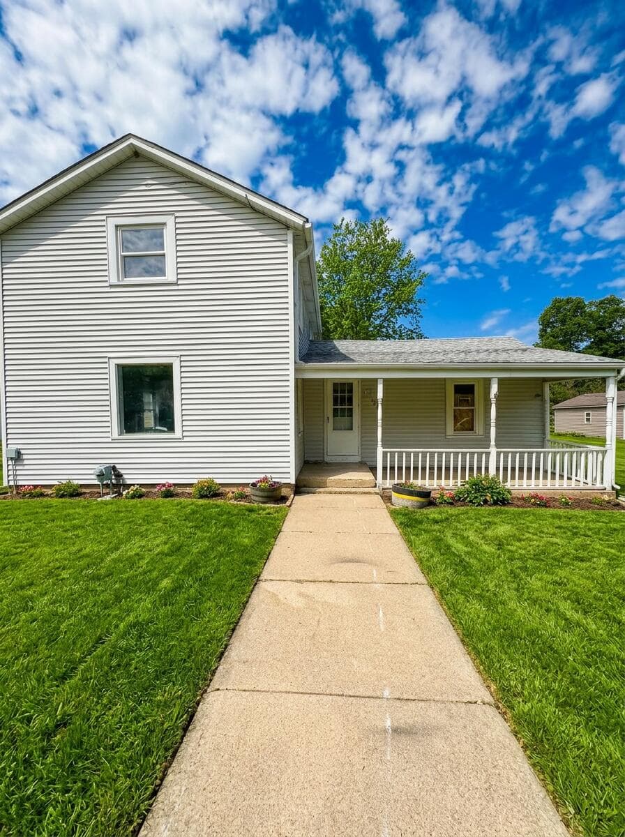 327 Robinson Schoolcraft MI 49087