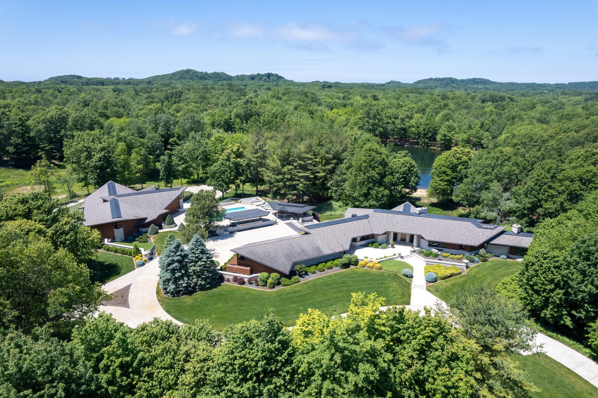 Primary property photo