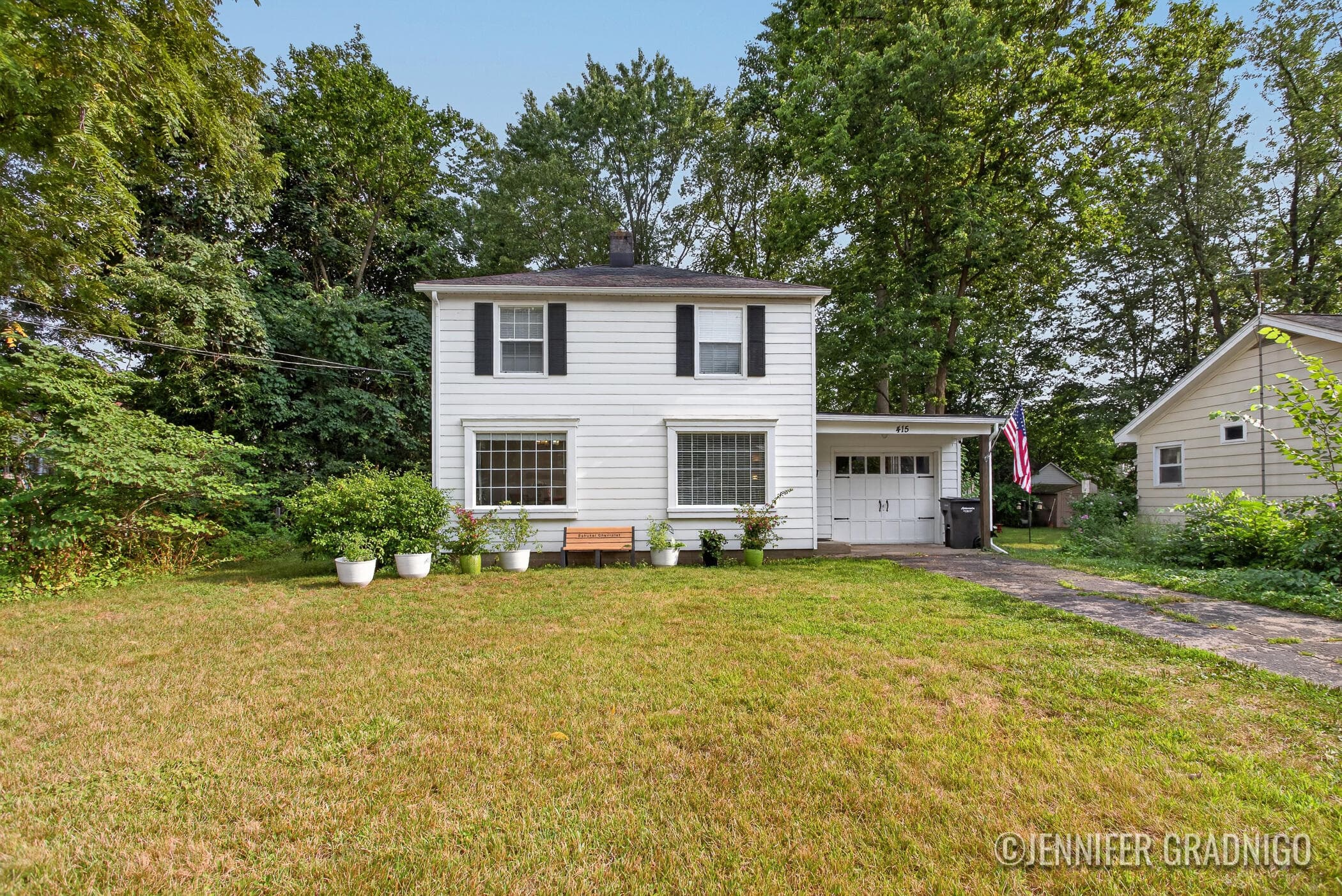 Primary property photo