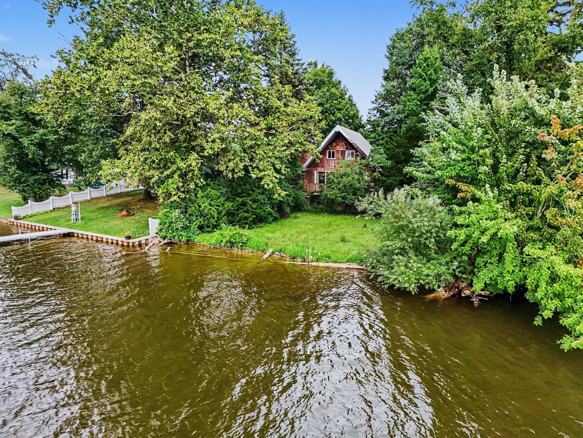 Primary property photo