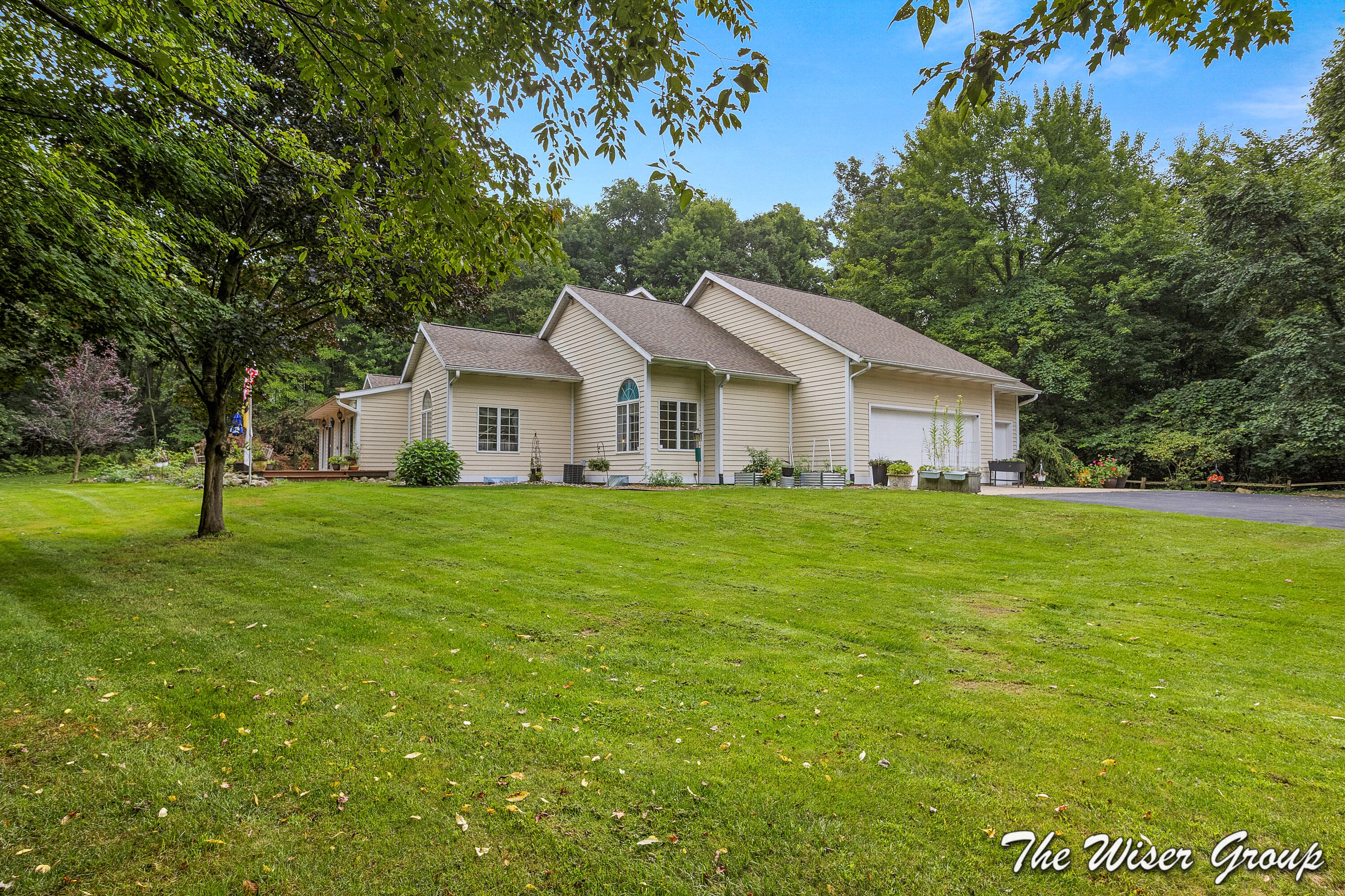 14761 Trillium Augusta MI 49012