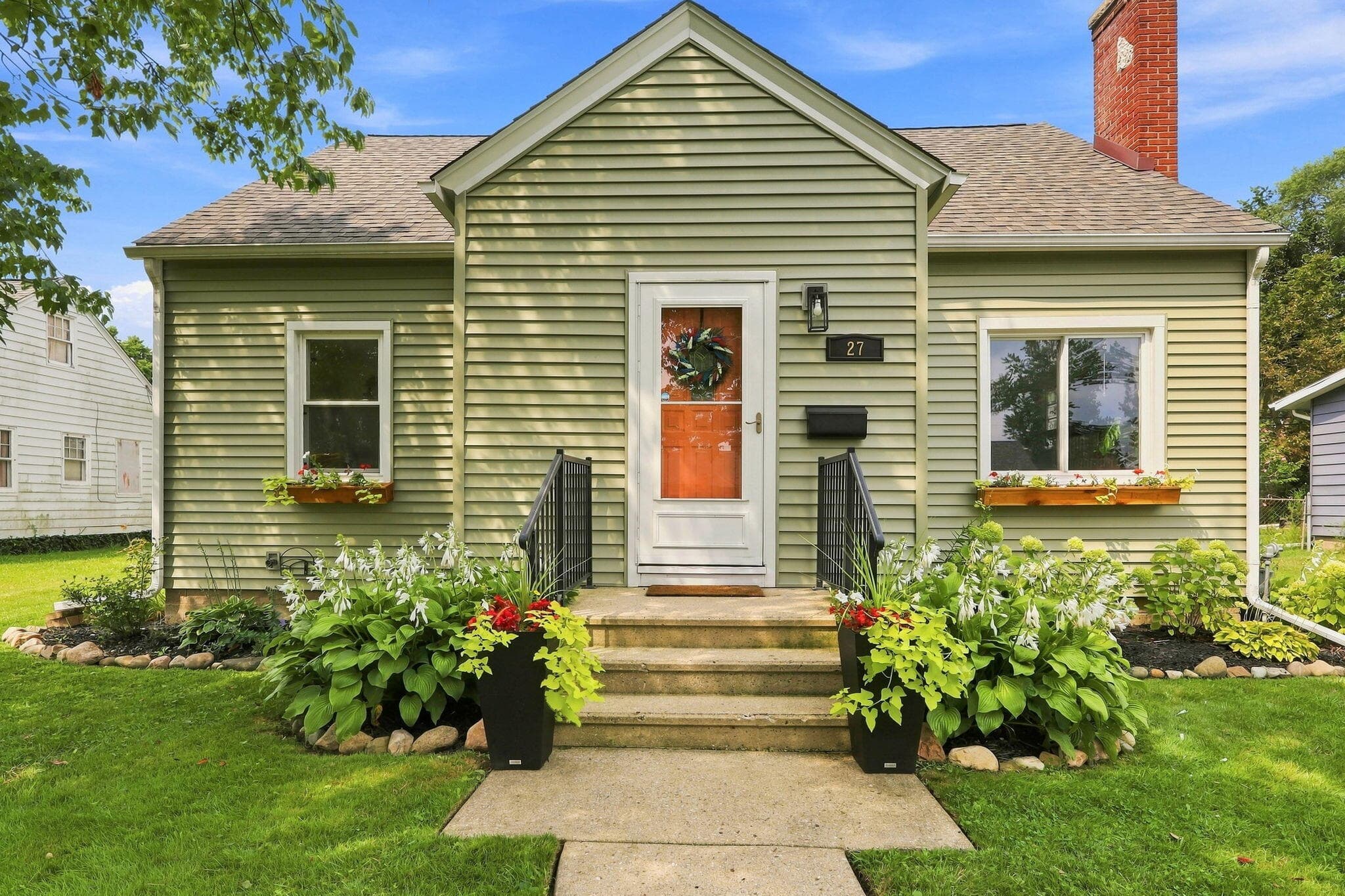 Primary property photo