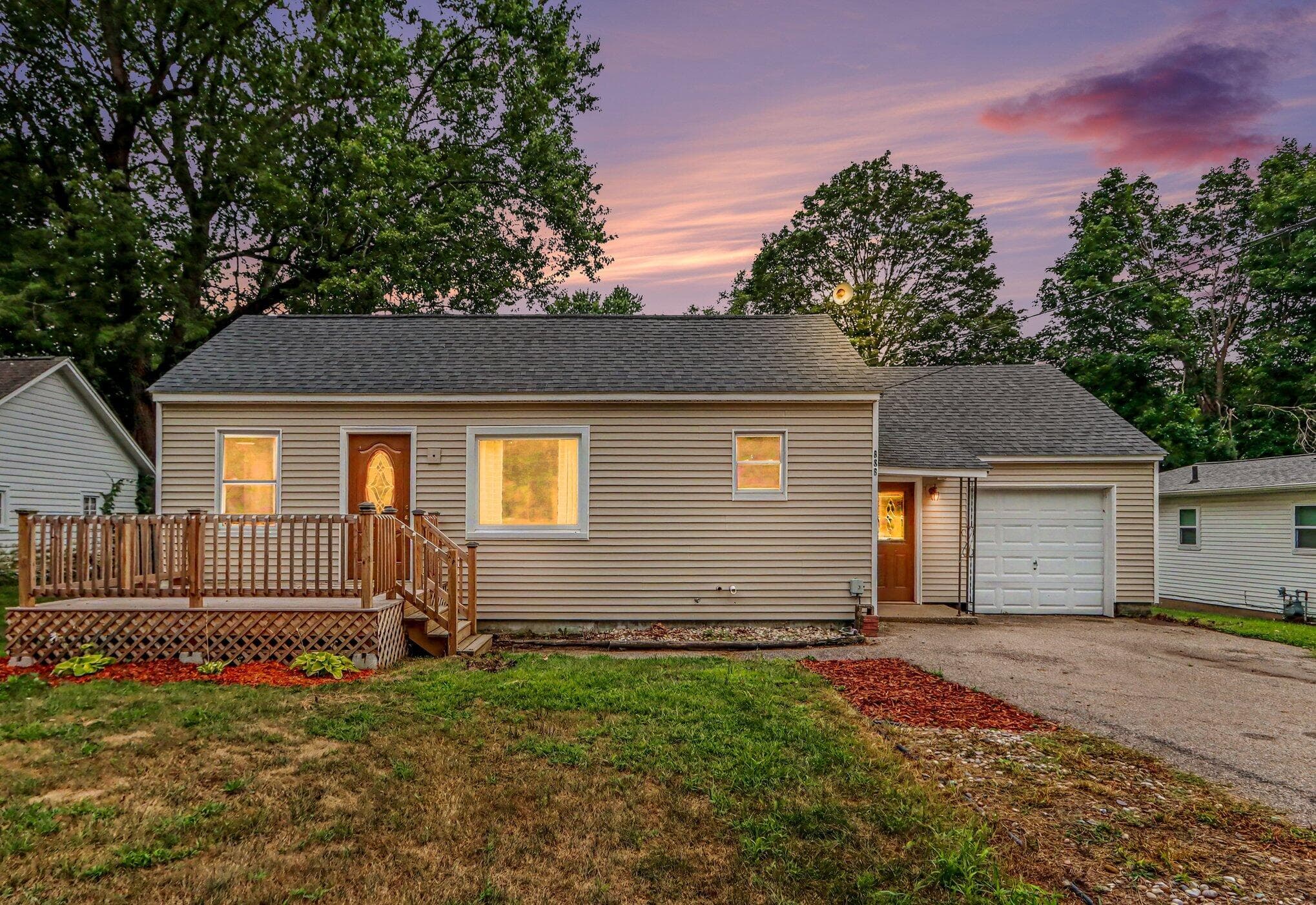 Primary property photo