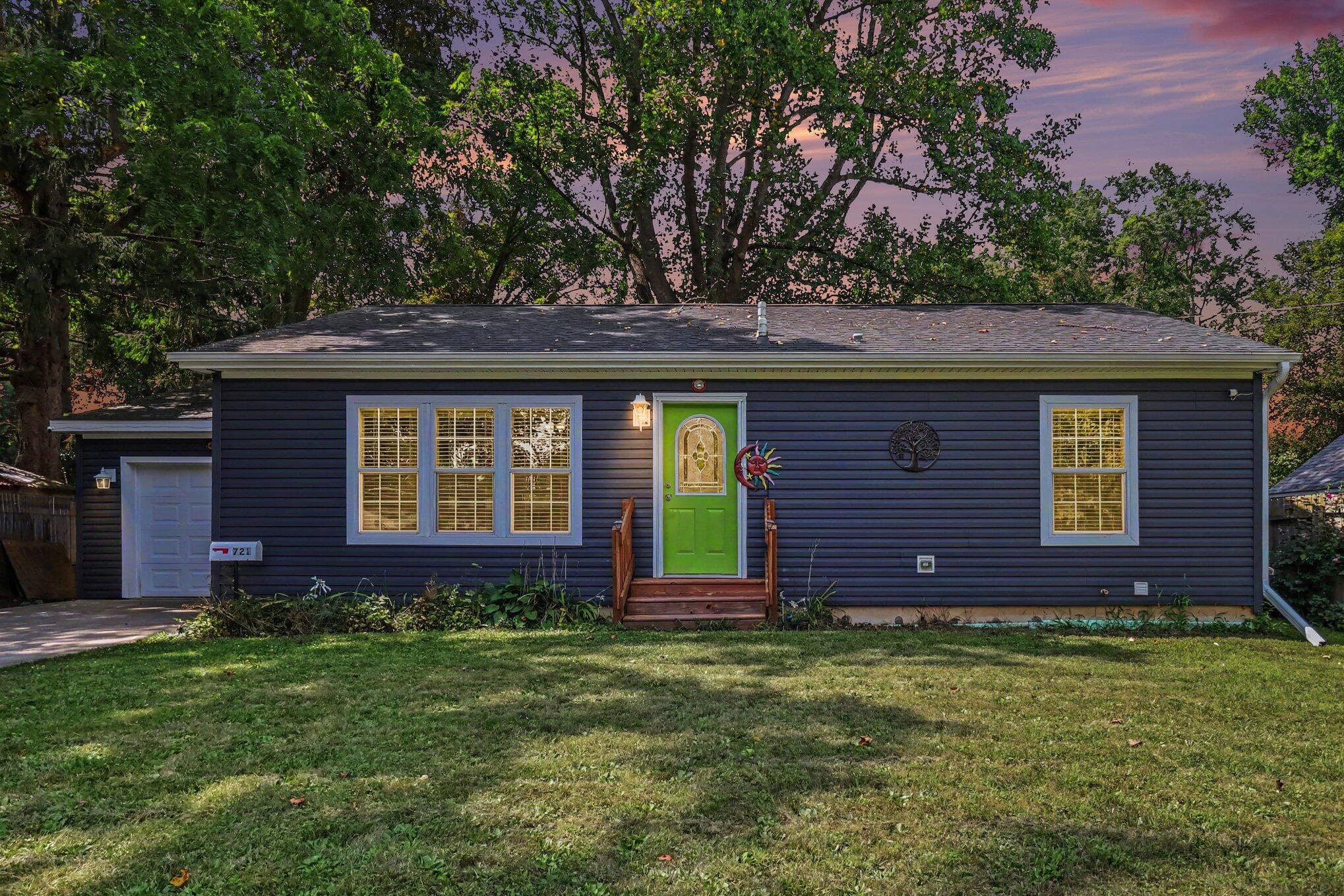 721 Grand Pre Kalamazoo MI 49006