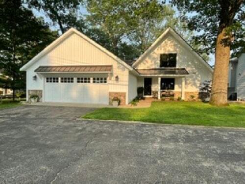 Primary property photo