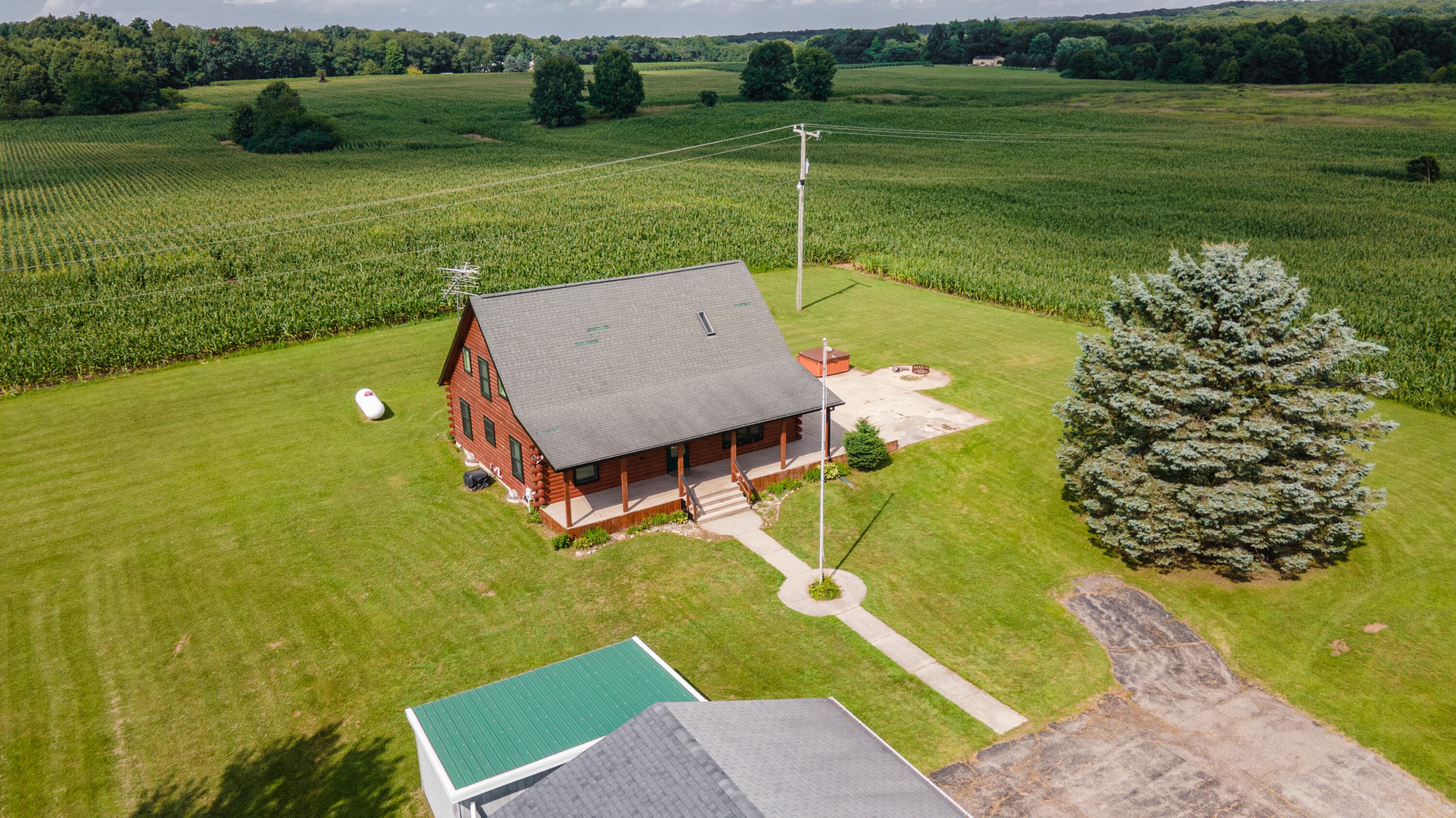 28720 Co Rd 354 Lawton MI 49065