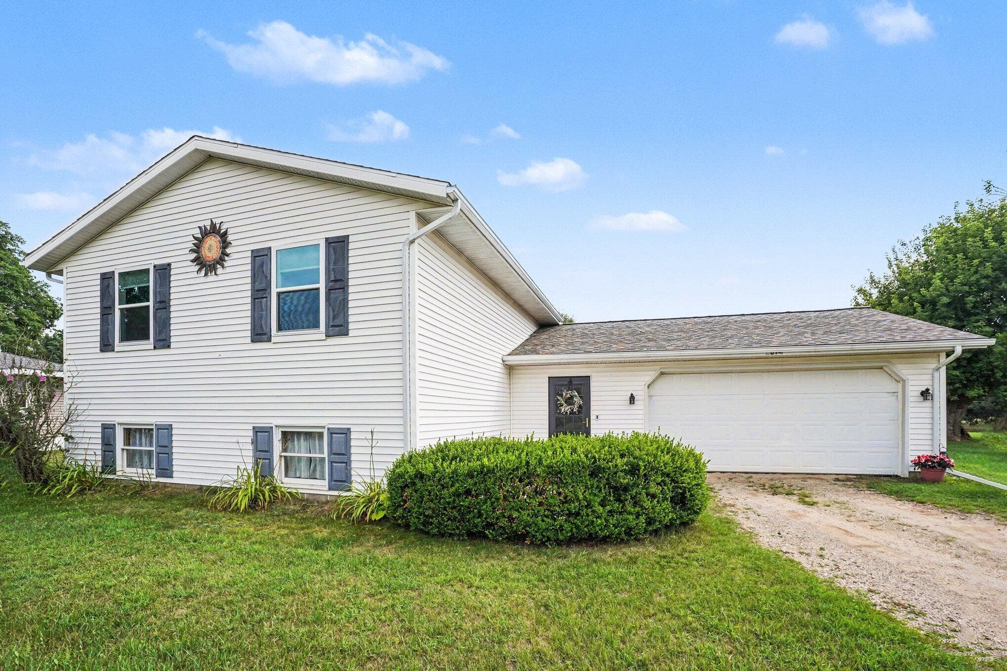 Primary property photo
