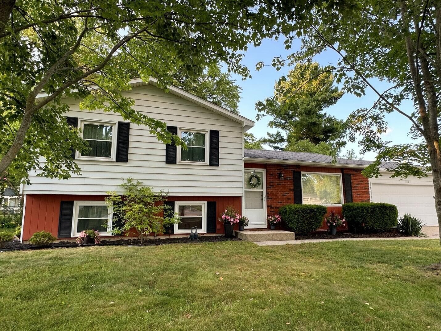 Primary property photo