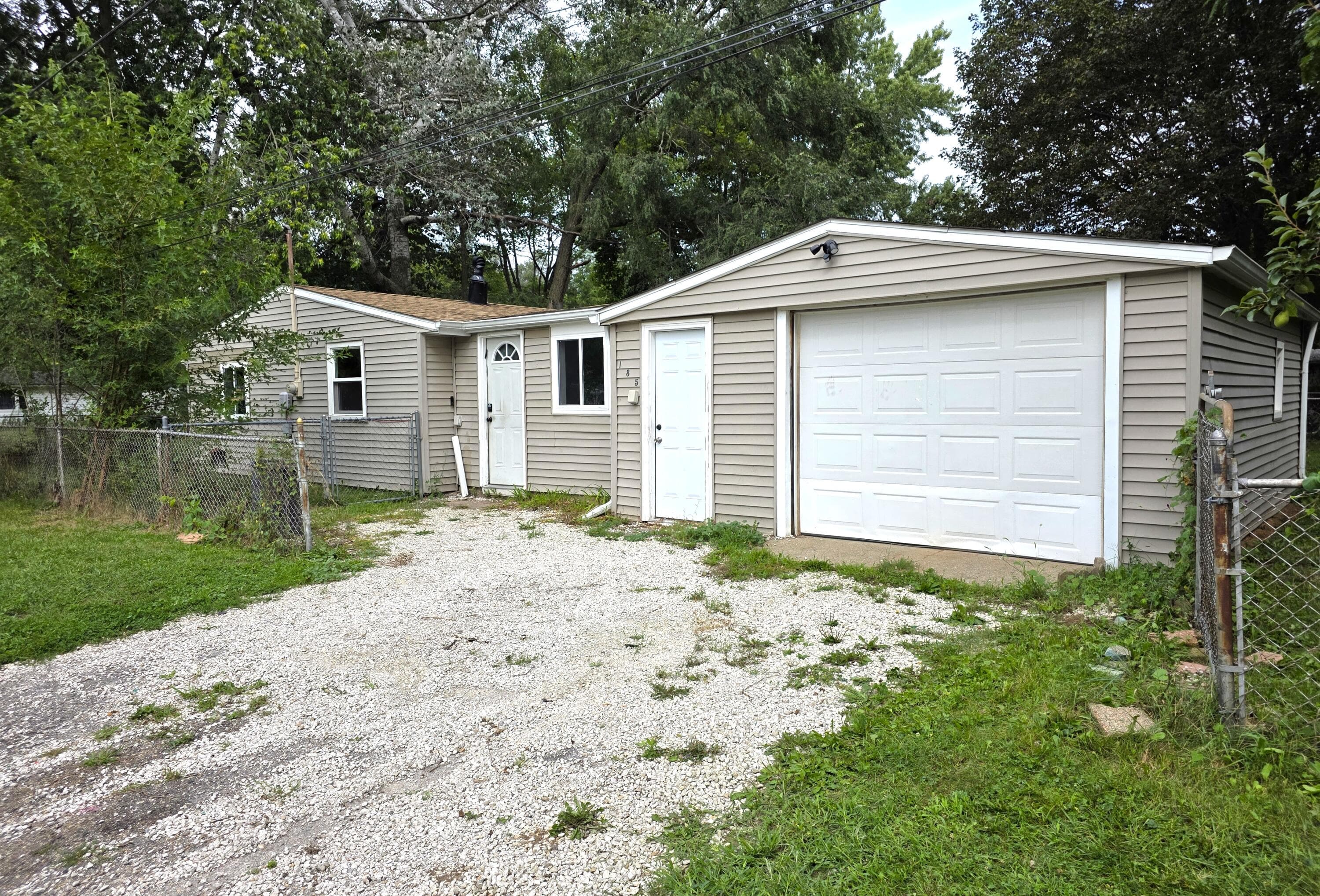 185 Kirkwood Battle Creek MI 49037