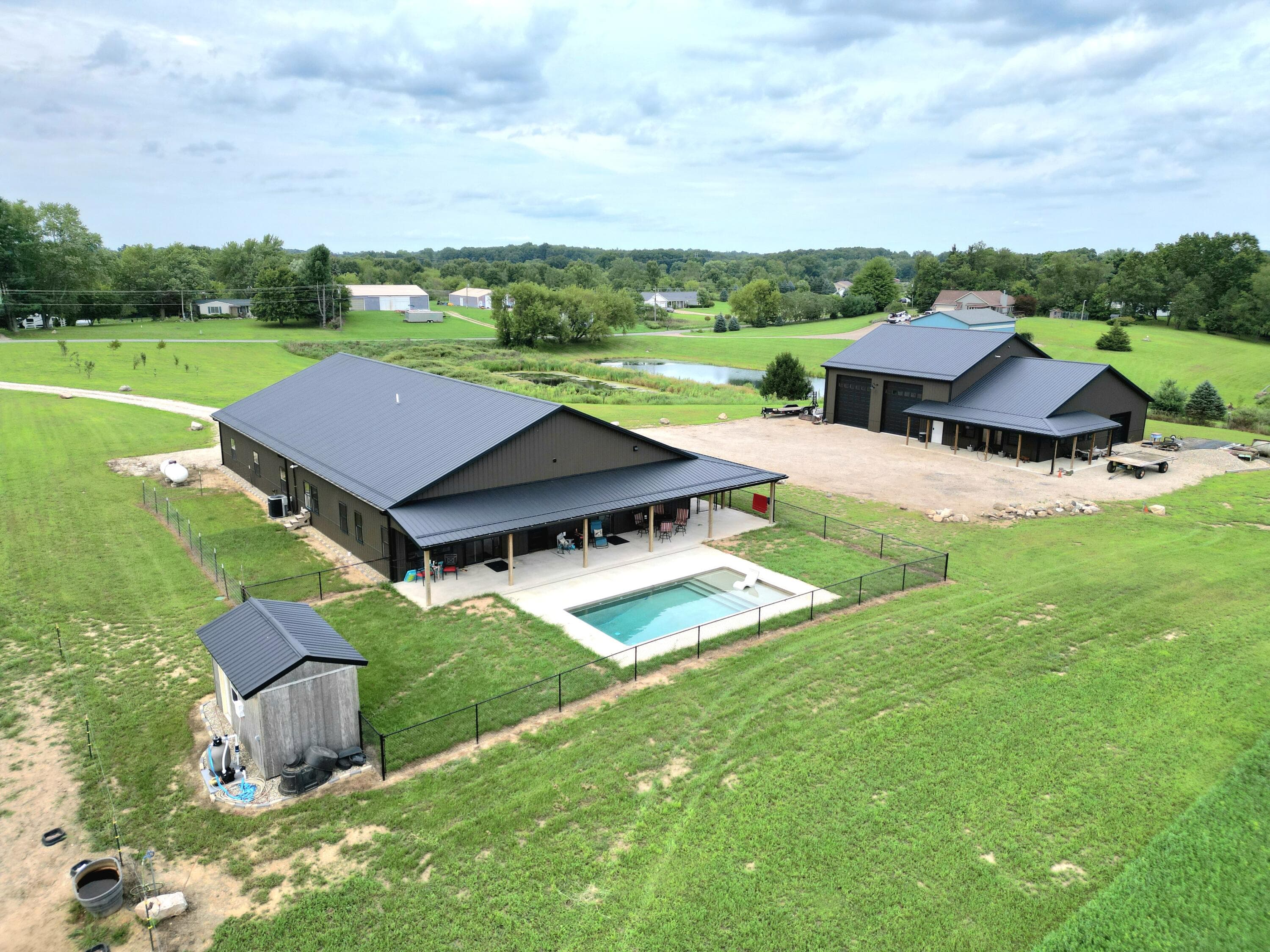 Primary property photo