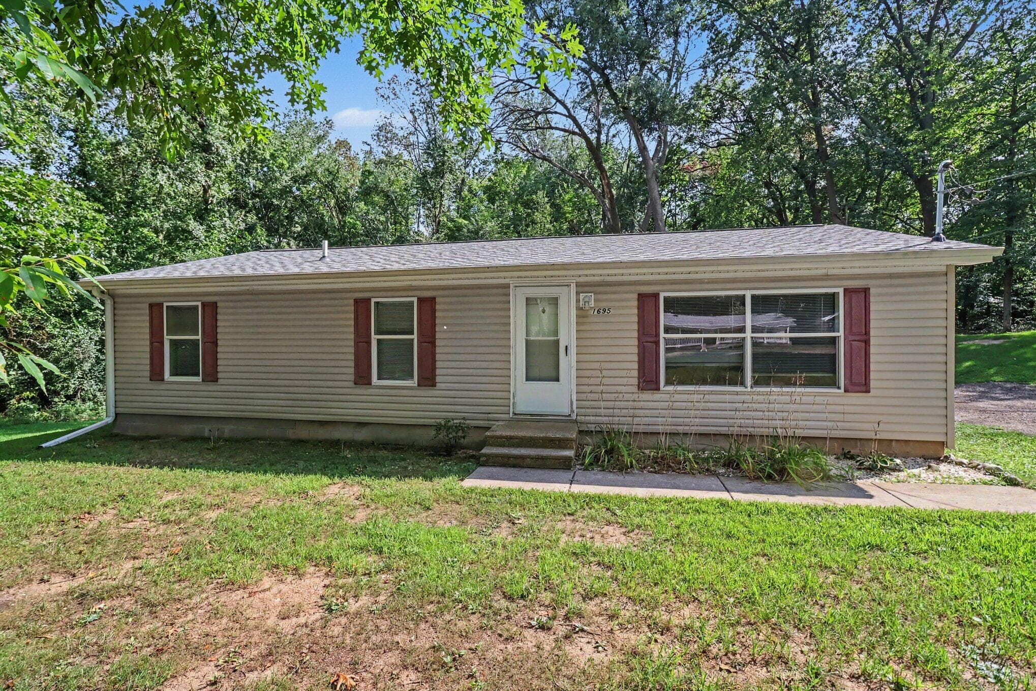 1695 Quaker Portage MI 49024