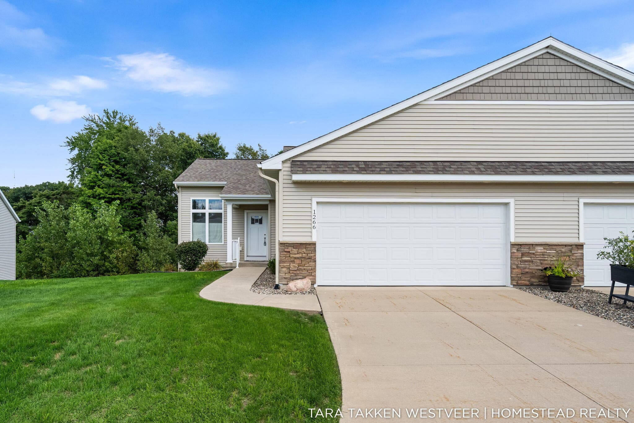 1266 Village Kalamazoo MI 49009