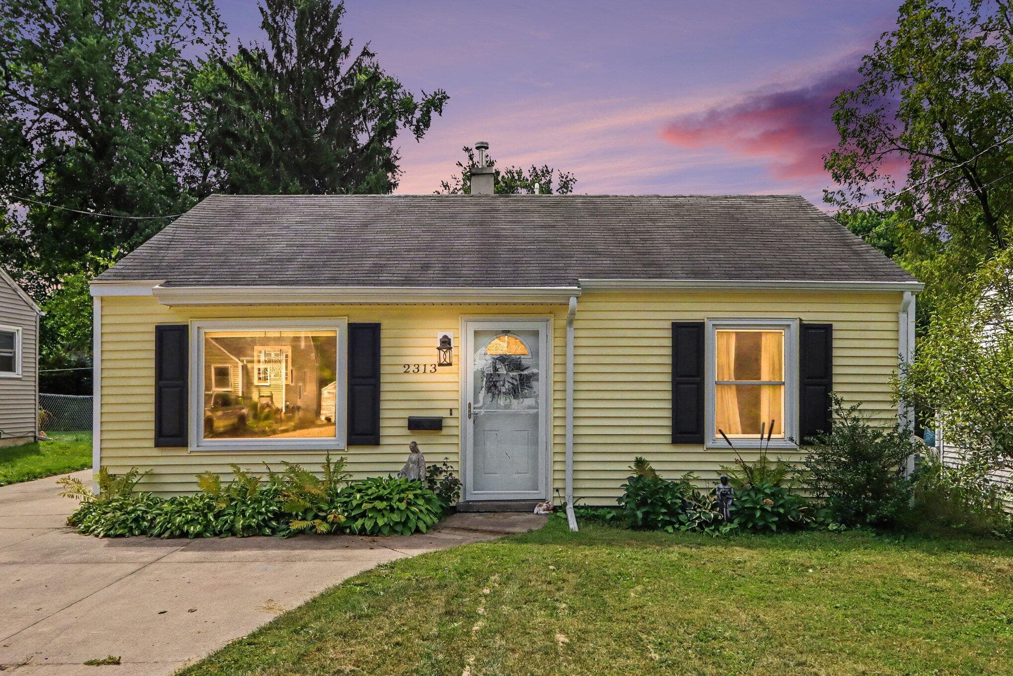 2313 Waverly Kalamazoo MI 49006