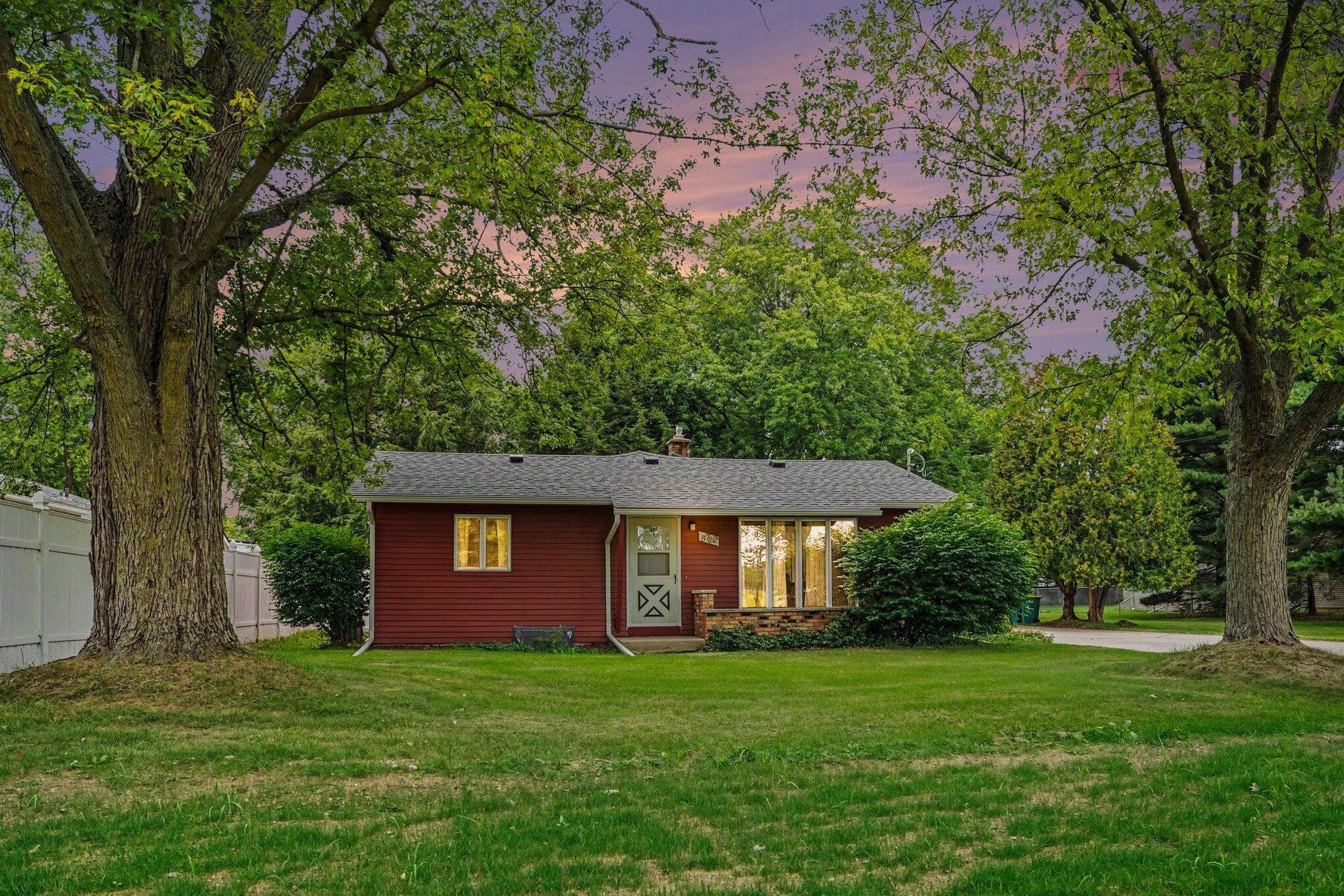 8722 Sprinkle Portage MI 49002