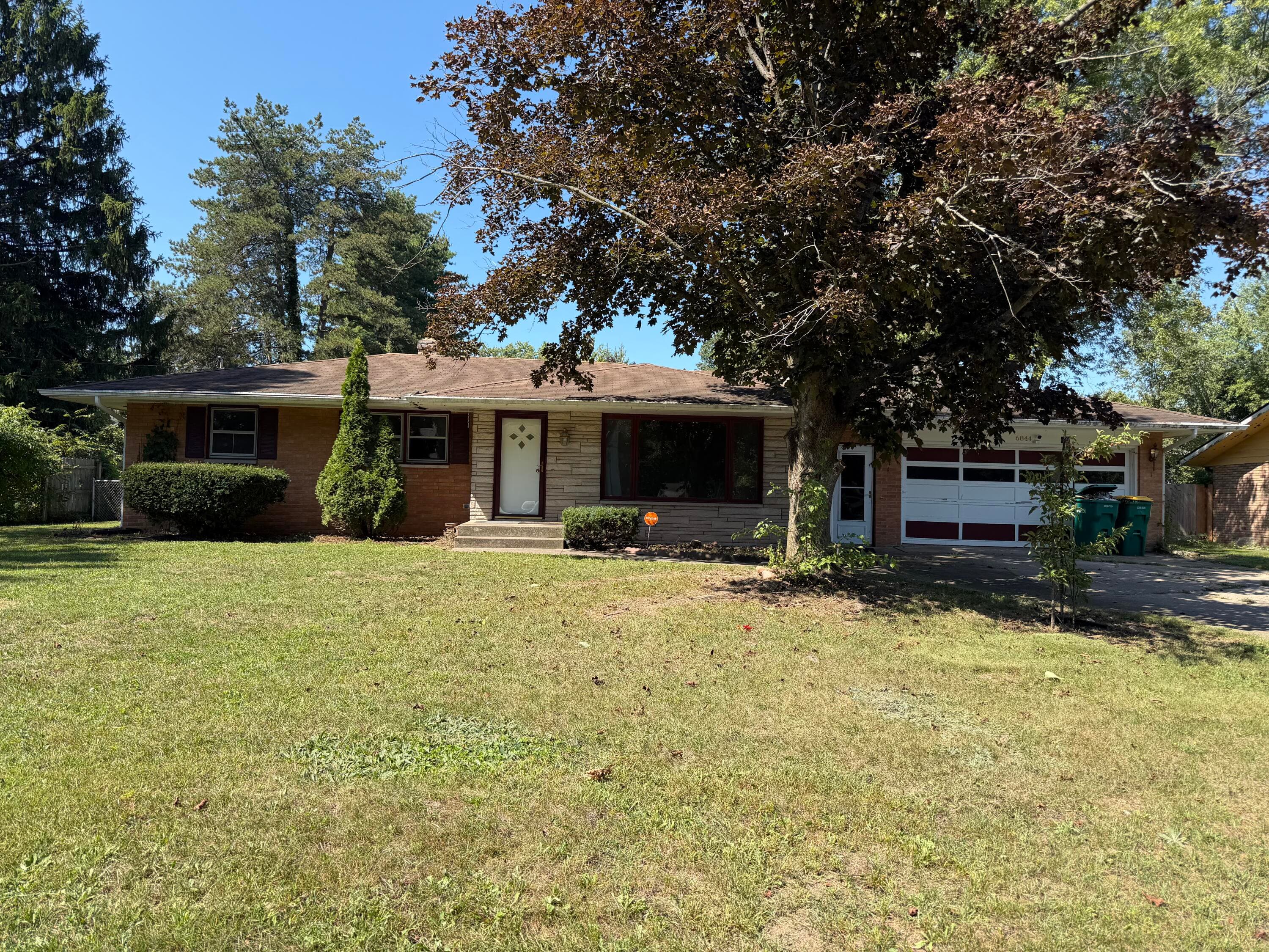6844 Evergreen Portage MI 49024