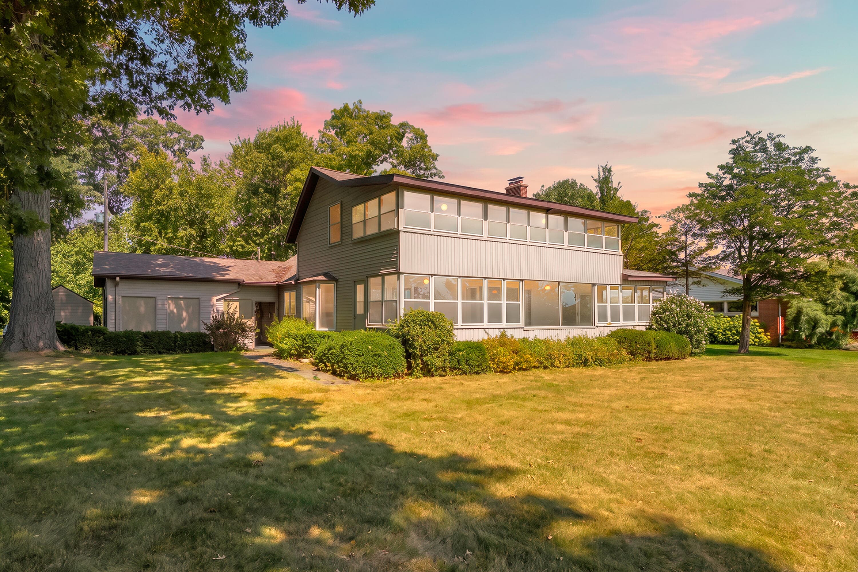 130 Waupakisco Battle Creek MI 49015