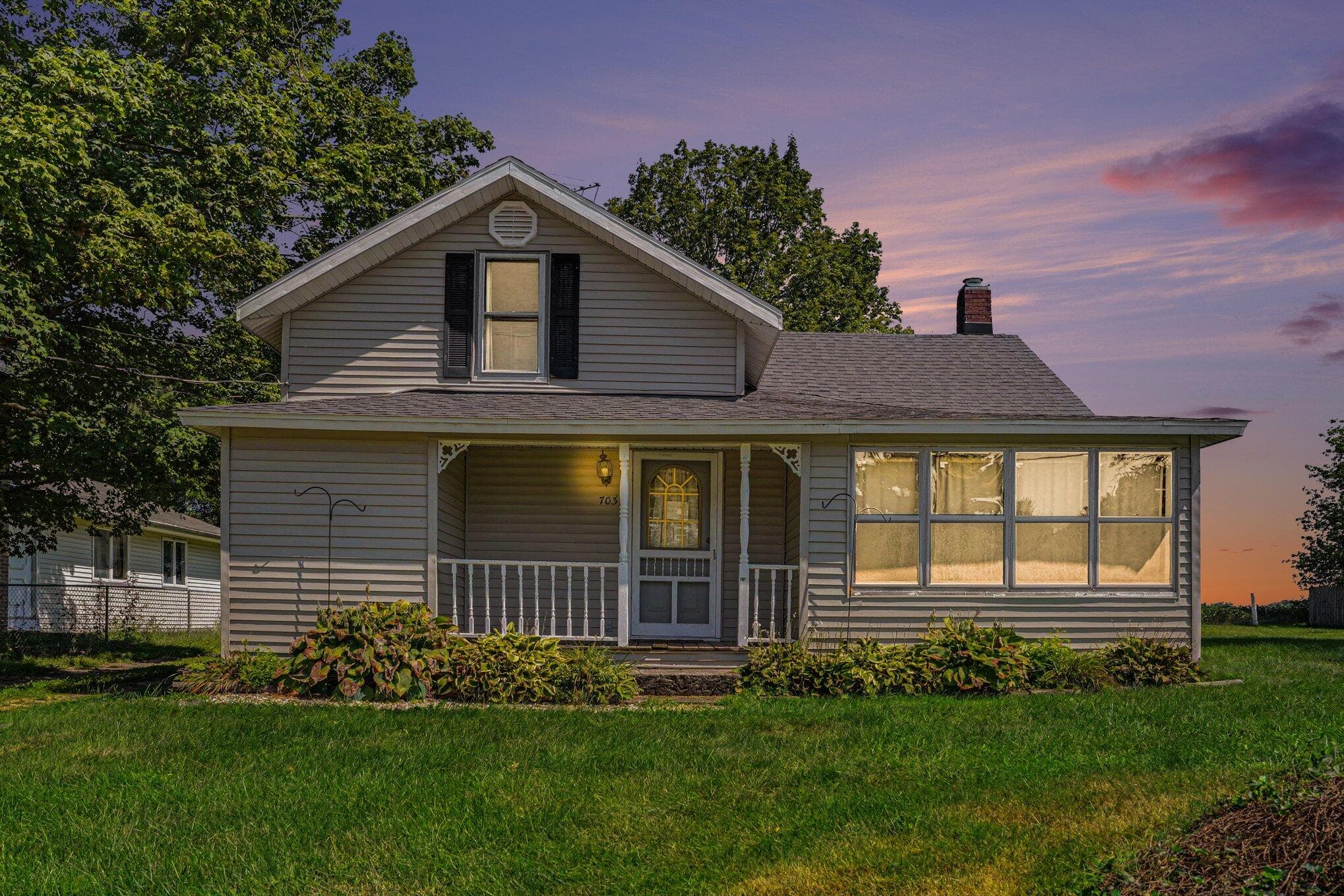 703 Best Vicksburg MI 49097