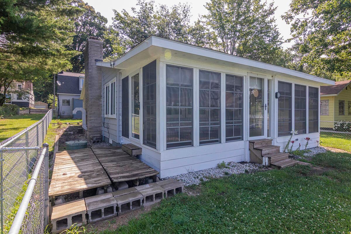 124 Peterson Gobles MI 49055