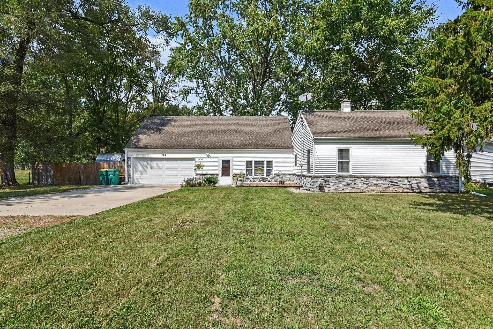 523 Della Portage MI 49002
