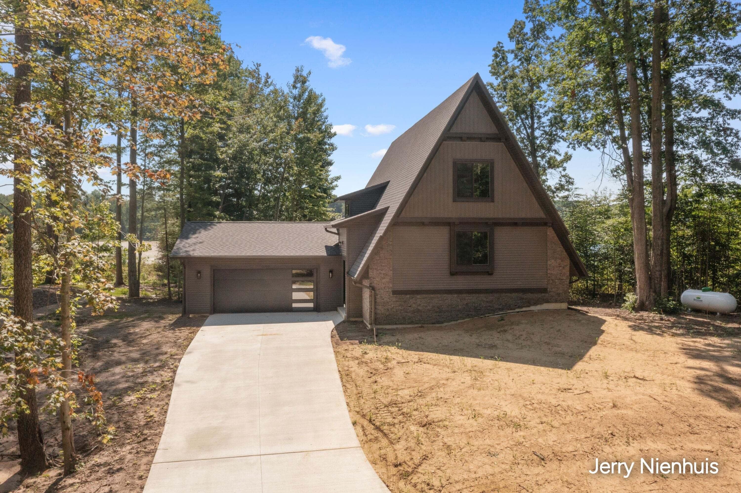 3732 Schermerhorn Lake Allegan MI 49010