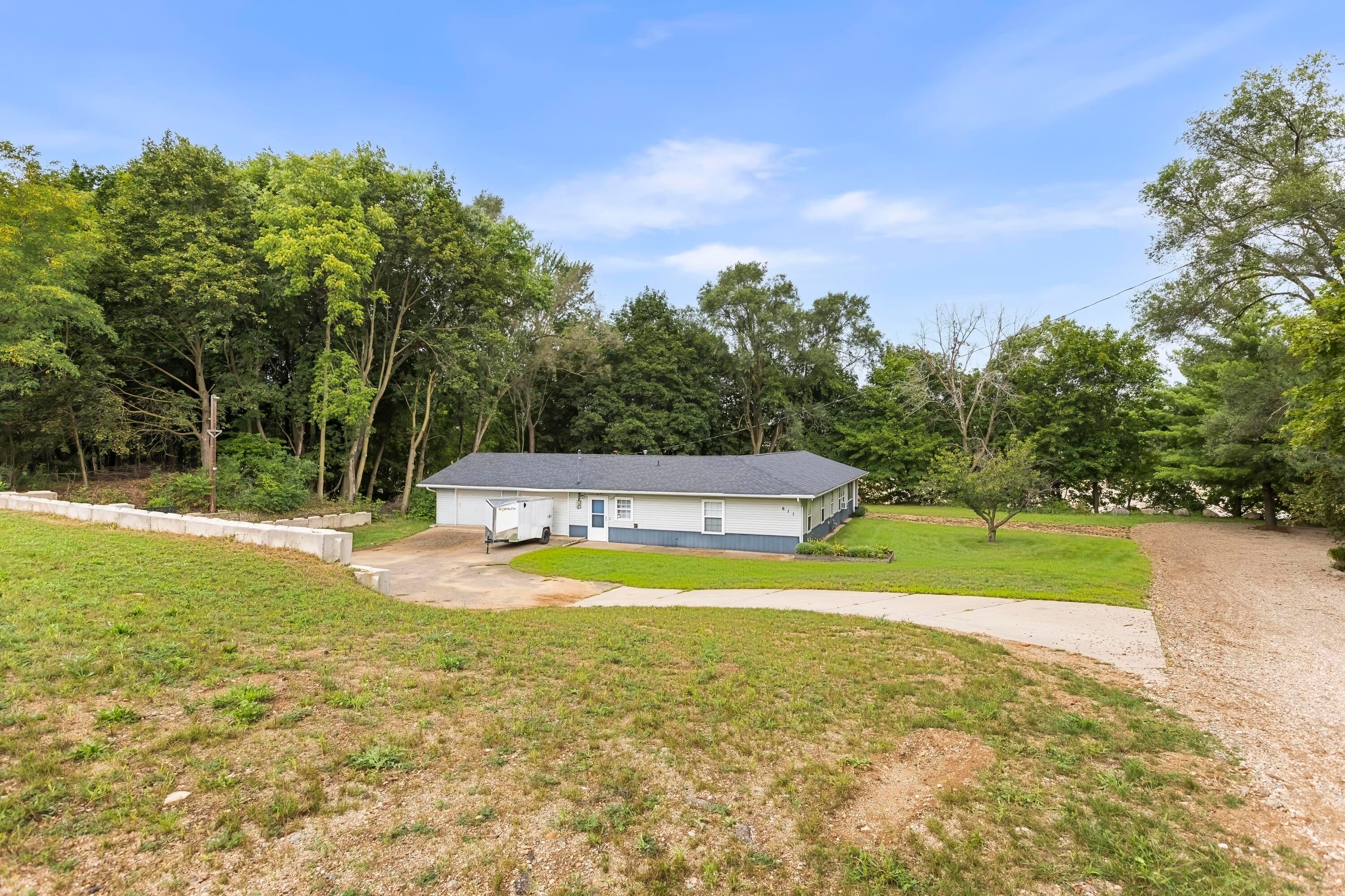 611 Niepoth Battle Creek MI 49014