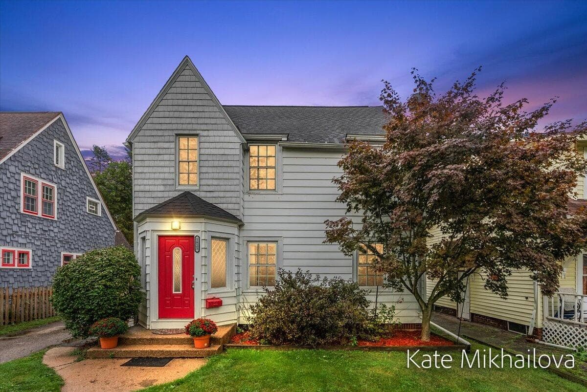 1825 Oakland Kalamazoo MI 49008