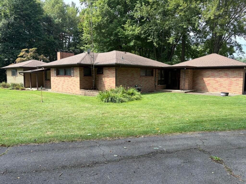 Primary property photo
