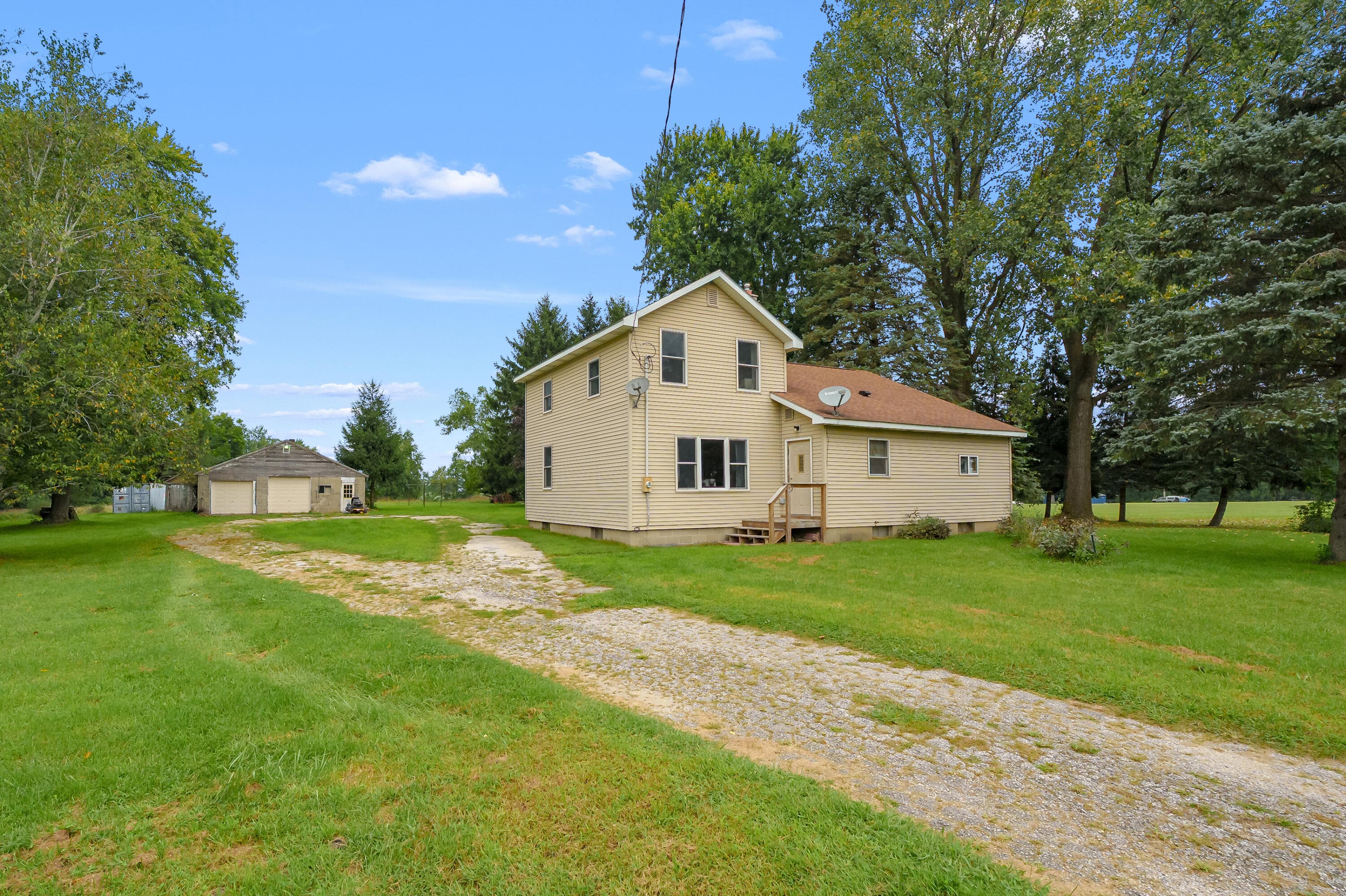 39264 Red Arrow Paw Paw MI 49079
